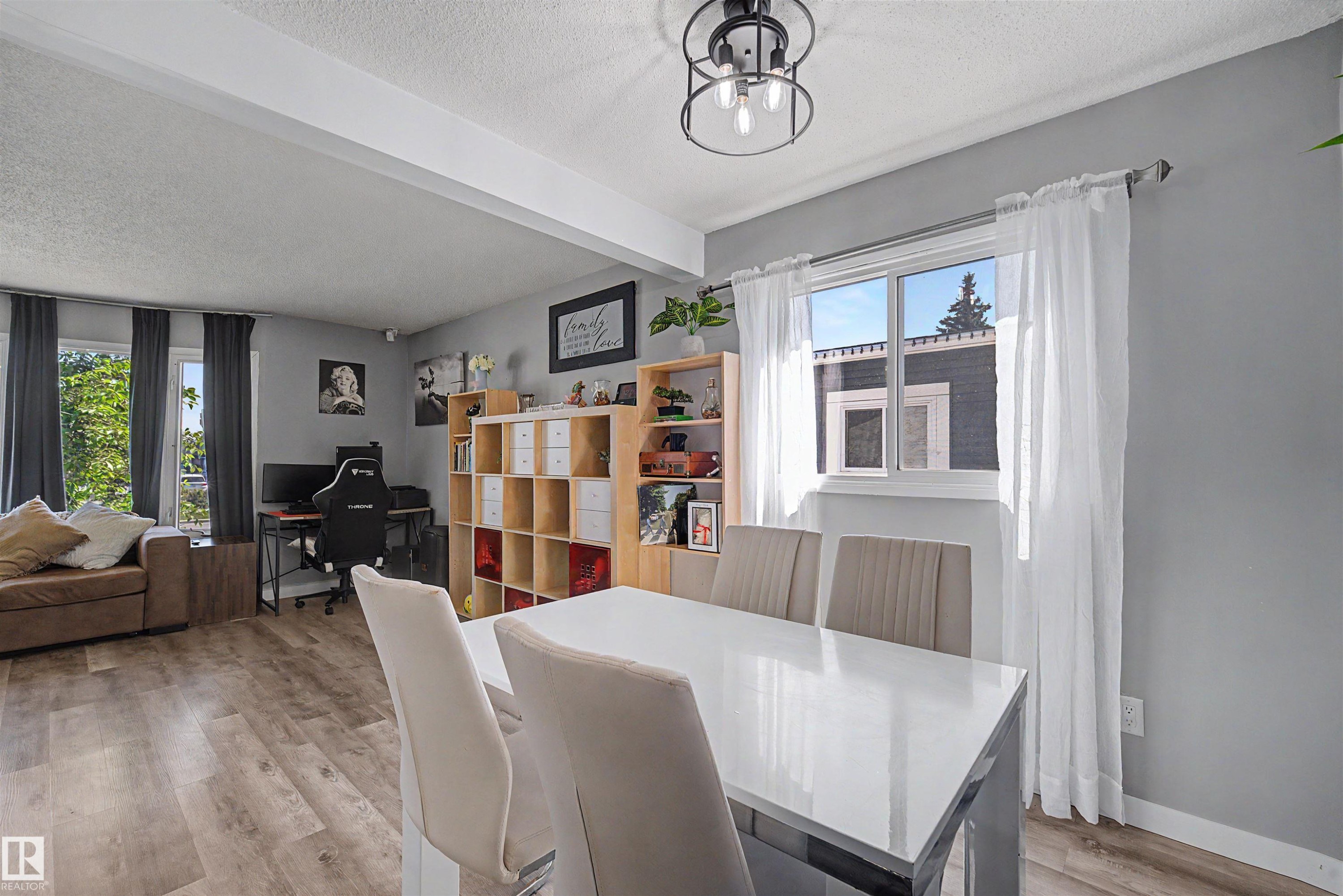 16608 109 St, Edmonton, AB