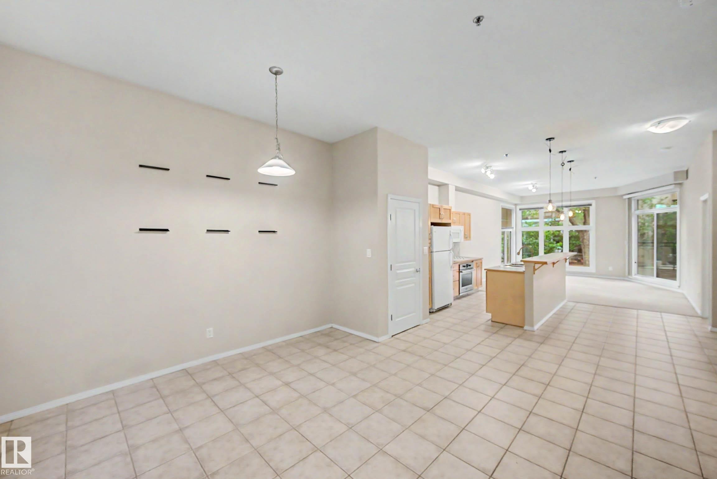 #201 10147 112 St Nw, Edmonton, AB
