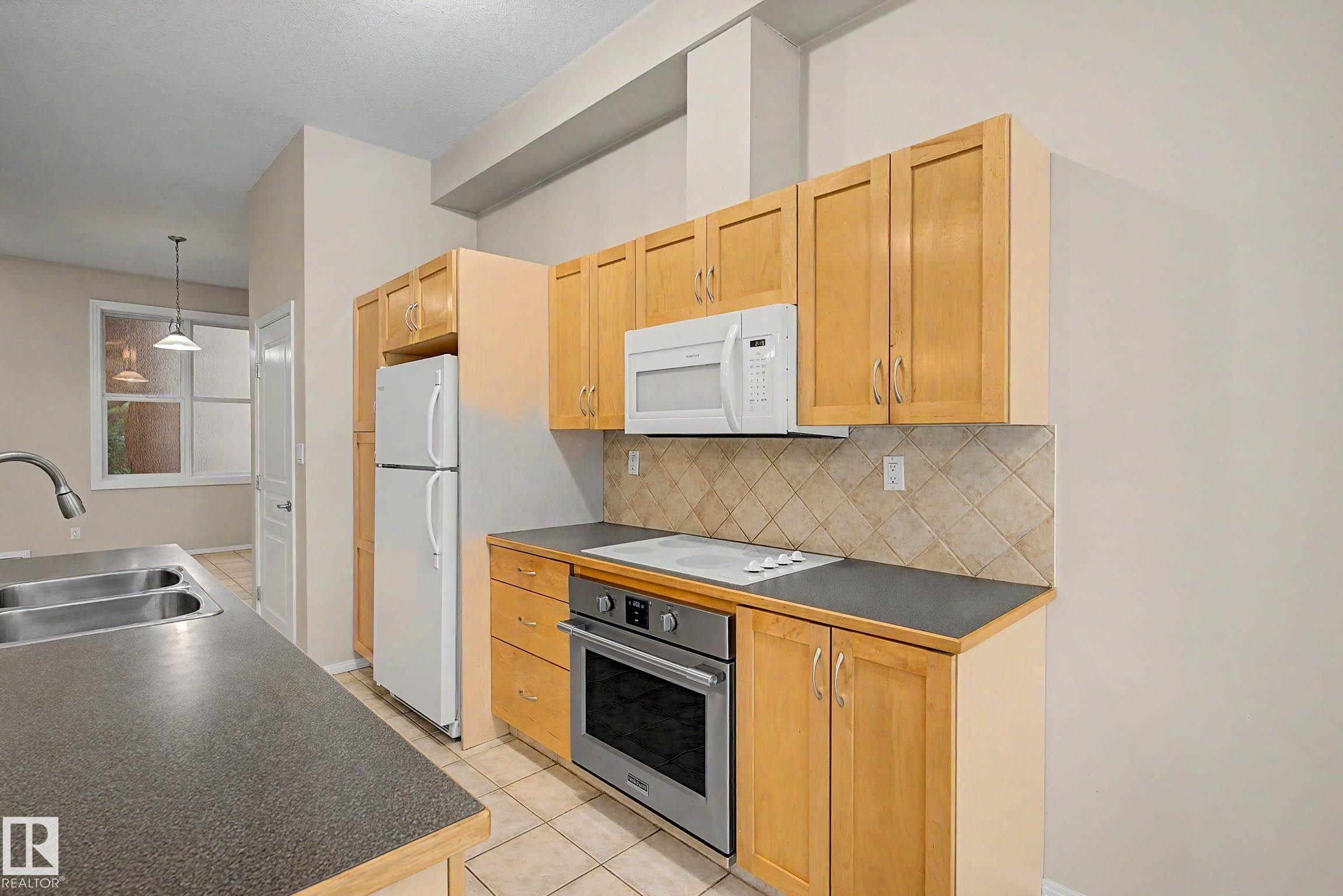 #201 10147 112 St Nw, Edmonton, AB