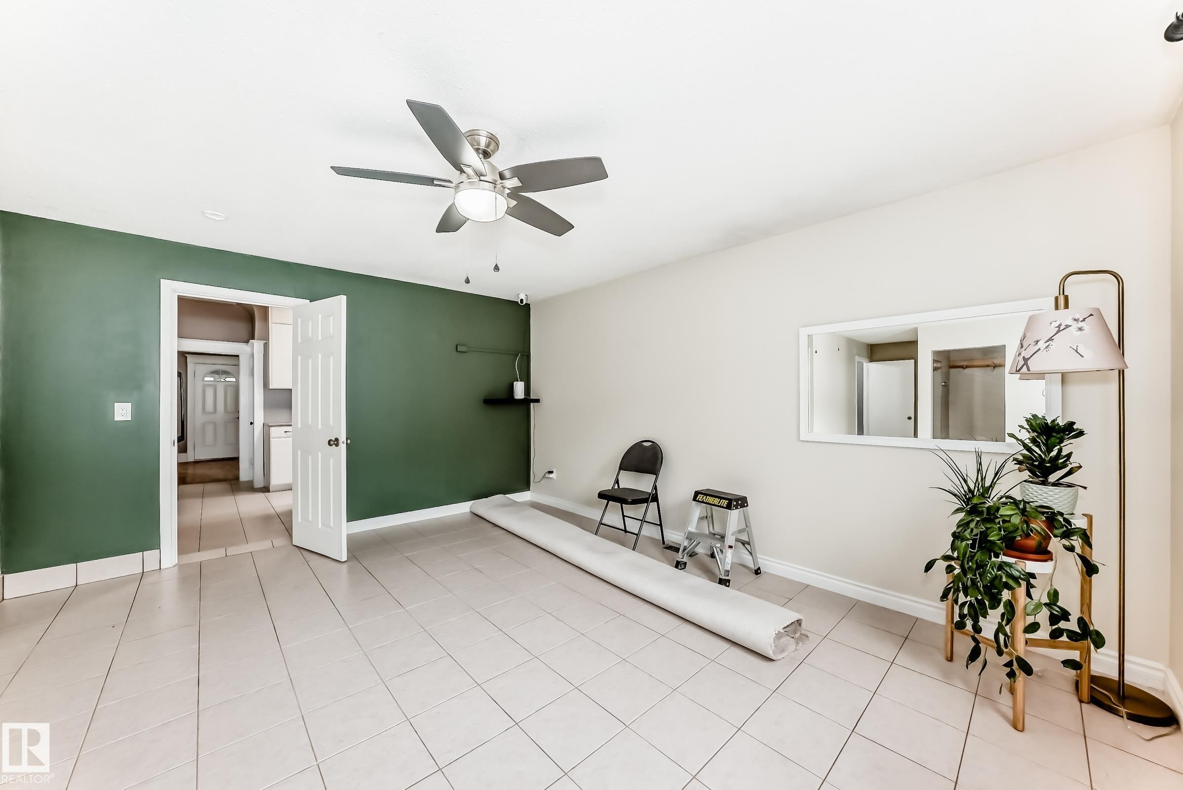 12121 64 Street, Edmonton, AB
