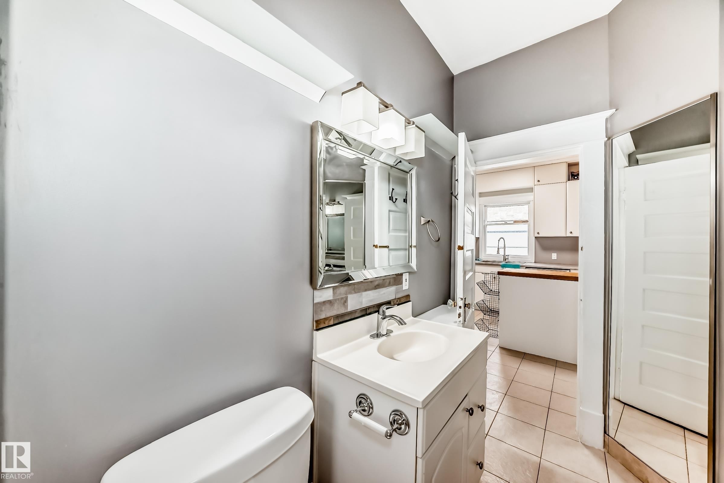 12121 64 Street, Edmonton, AB