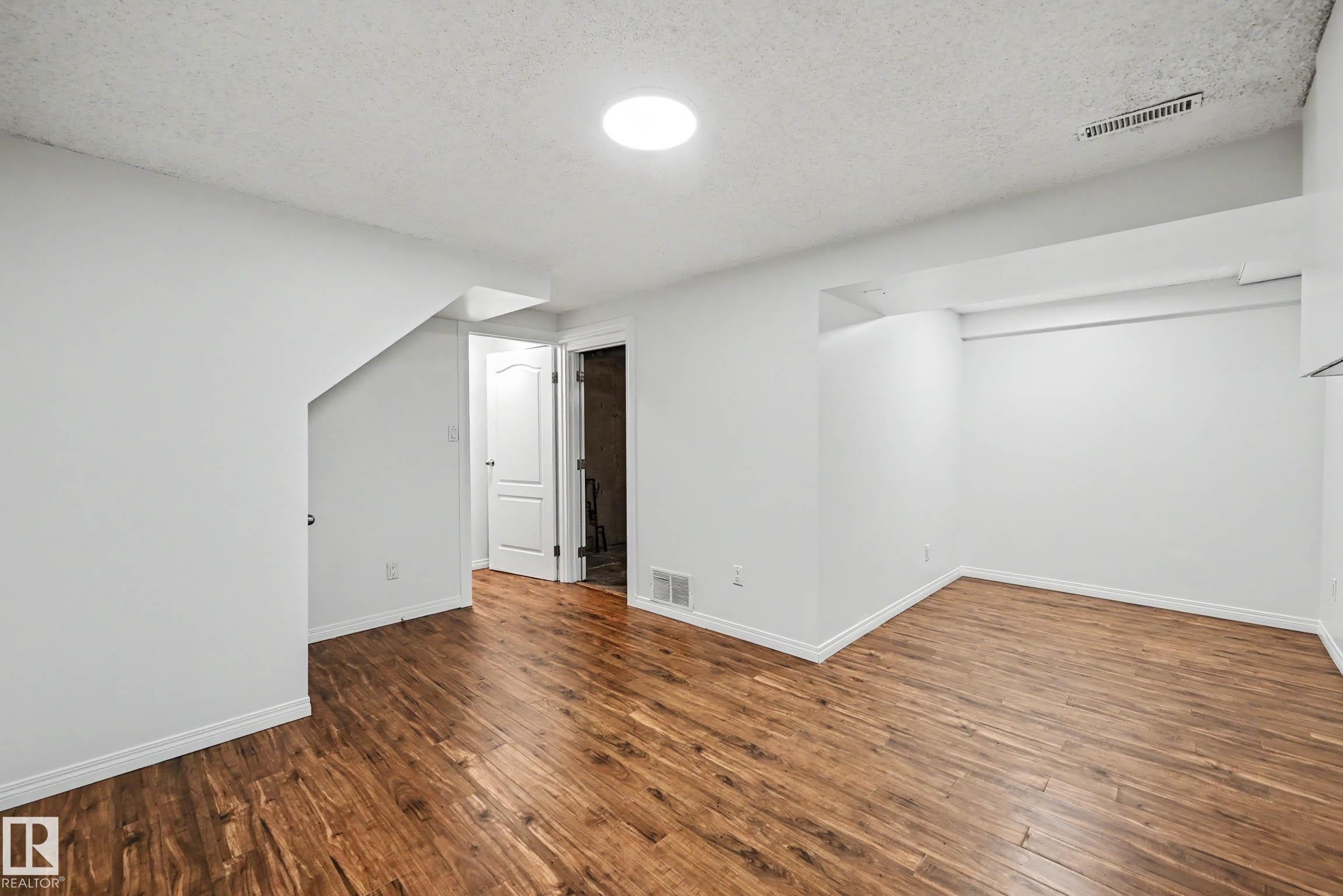 8 14225 82 Street, Edmonton, AB