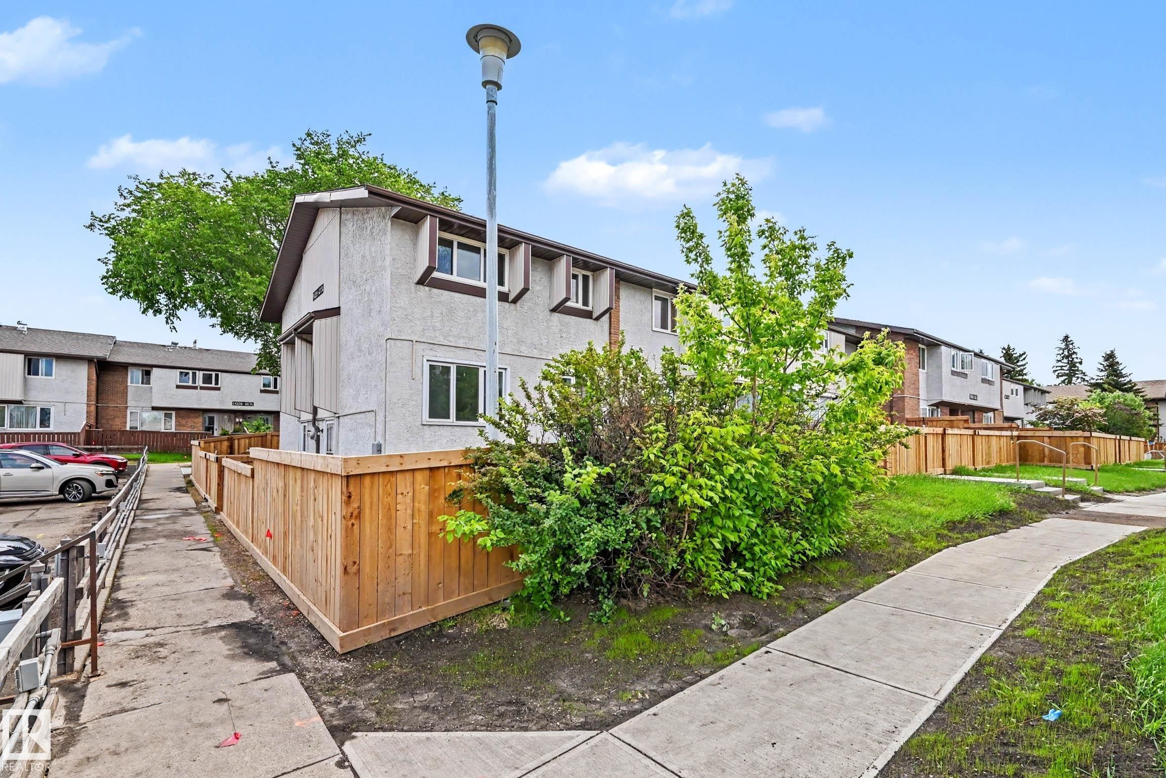 8 14225 82 Street, Edmonton, AB