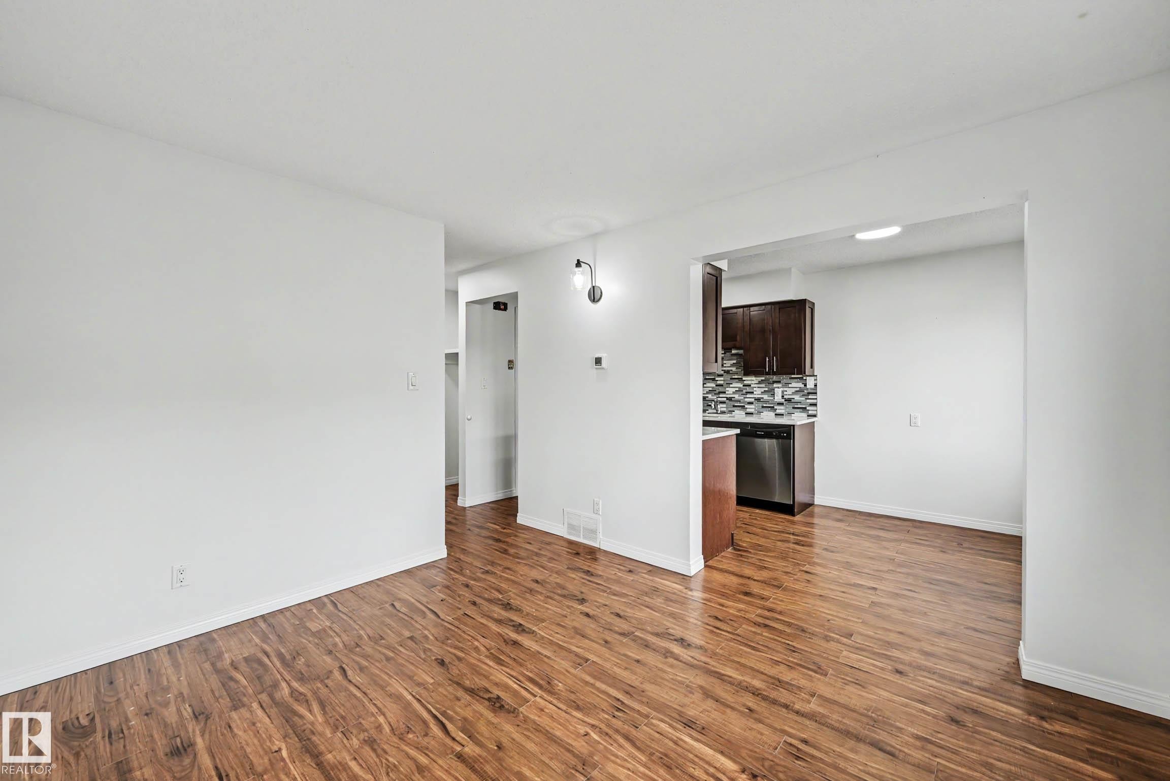 8 14225 82 Street, Edmonton, AB