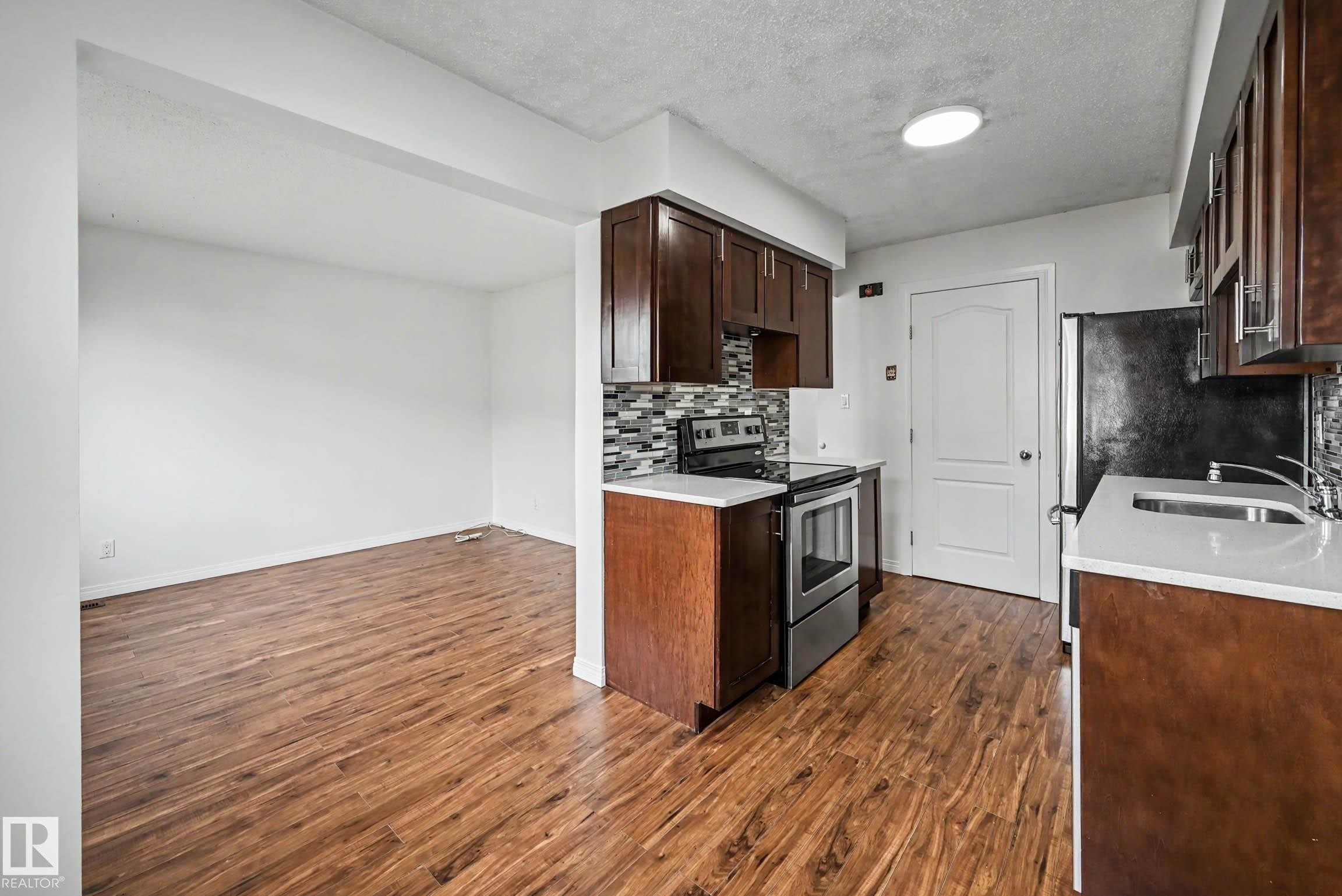 8 14225 82 Street, Edmonton, AB