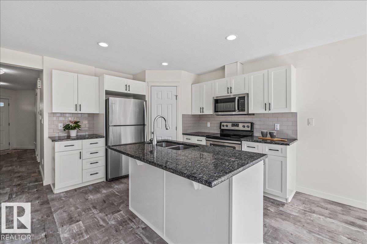 17703 65 Street Nw, Edmonton, AB