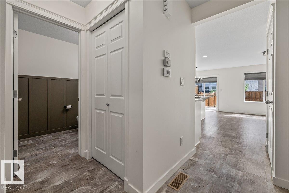 17703 65 Street Nw, Edmonton, AB