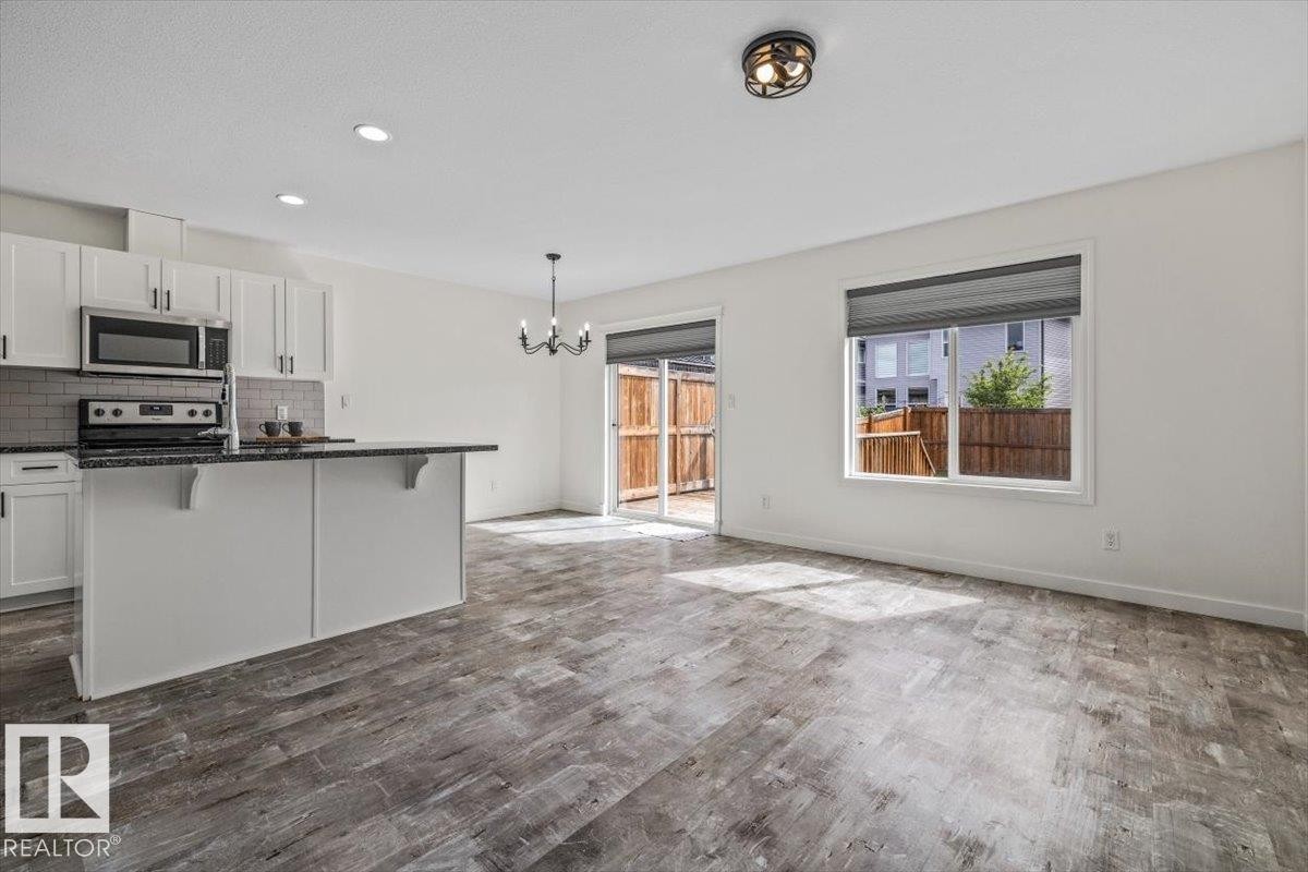 17703 65 Street Nw, Edmonton, AB