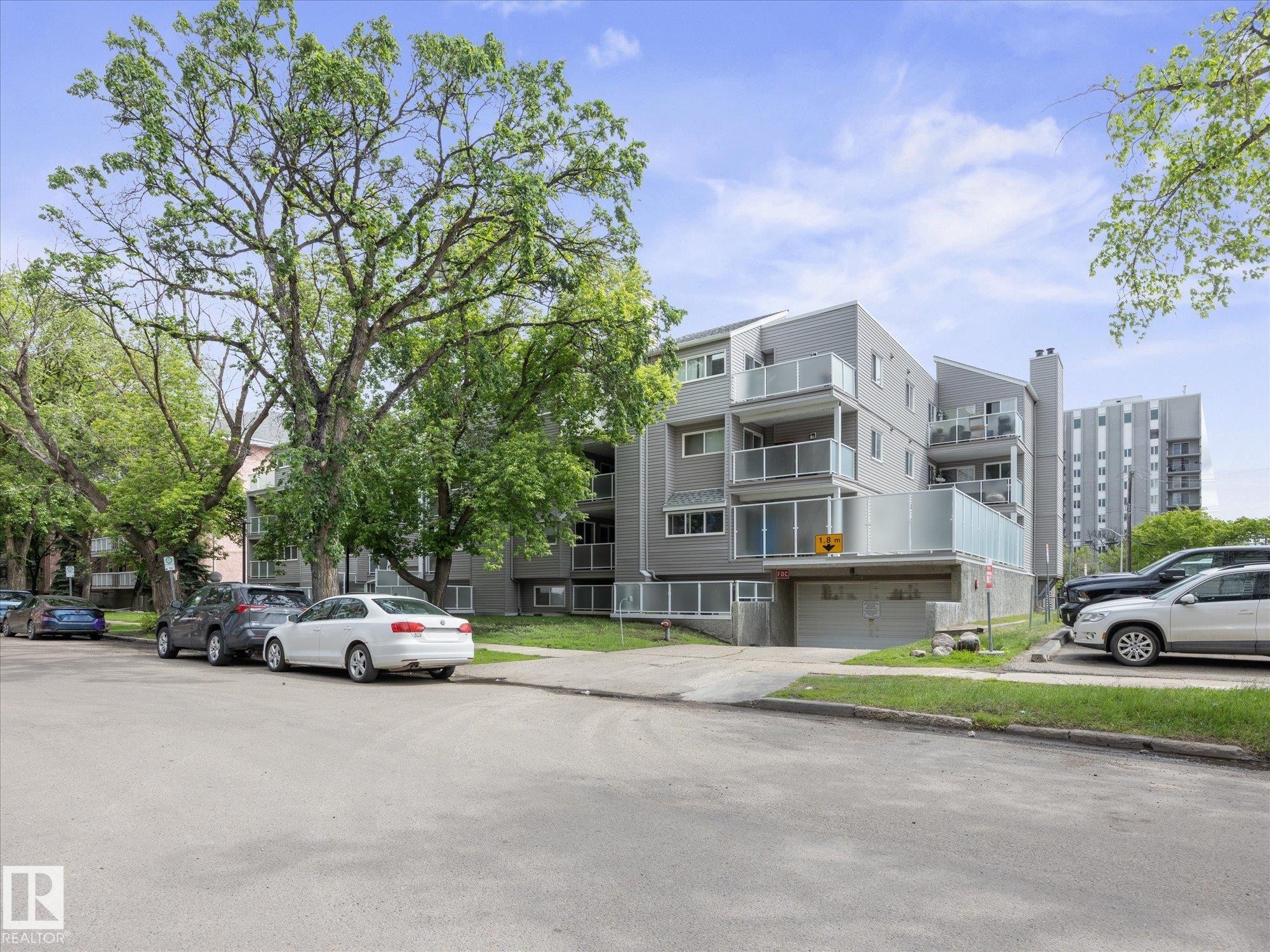 110 10139 117 Street, Edmonton, AB