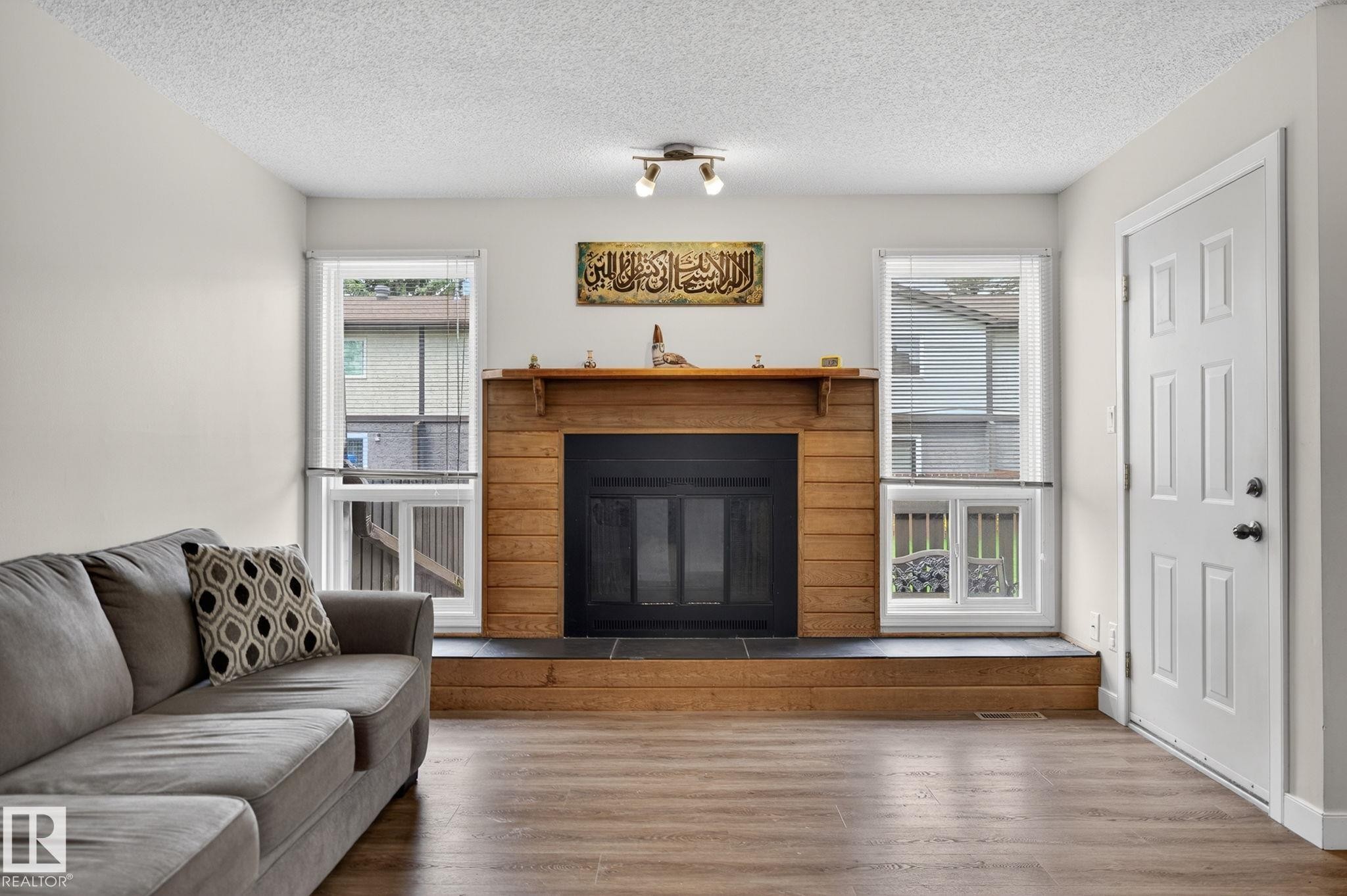 53 7604 29 Avenue, Edmonton, AB