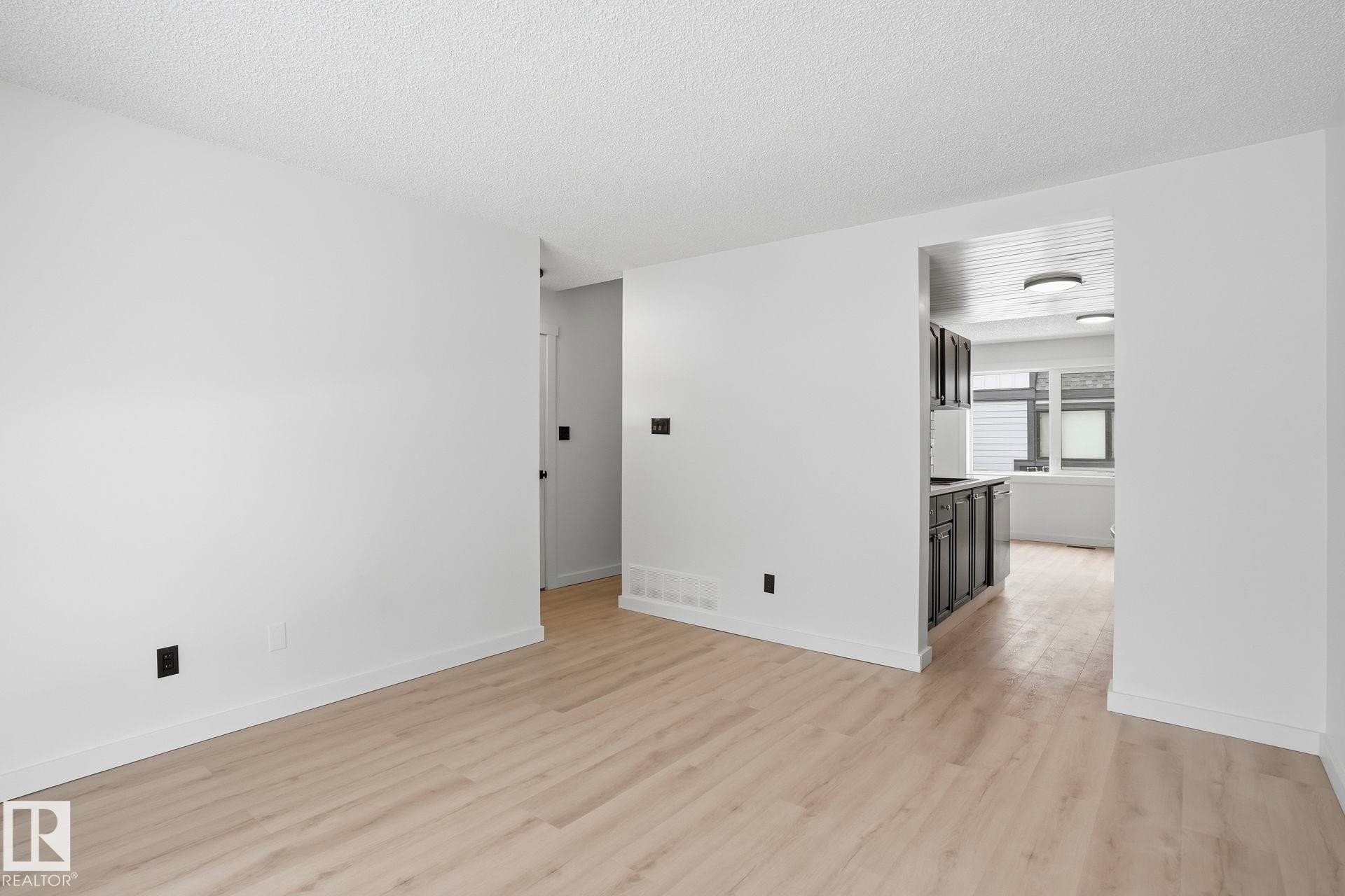 260 3307 116A Avenue Nw, Edmonton, AB