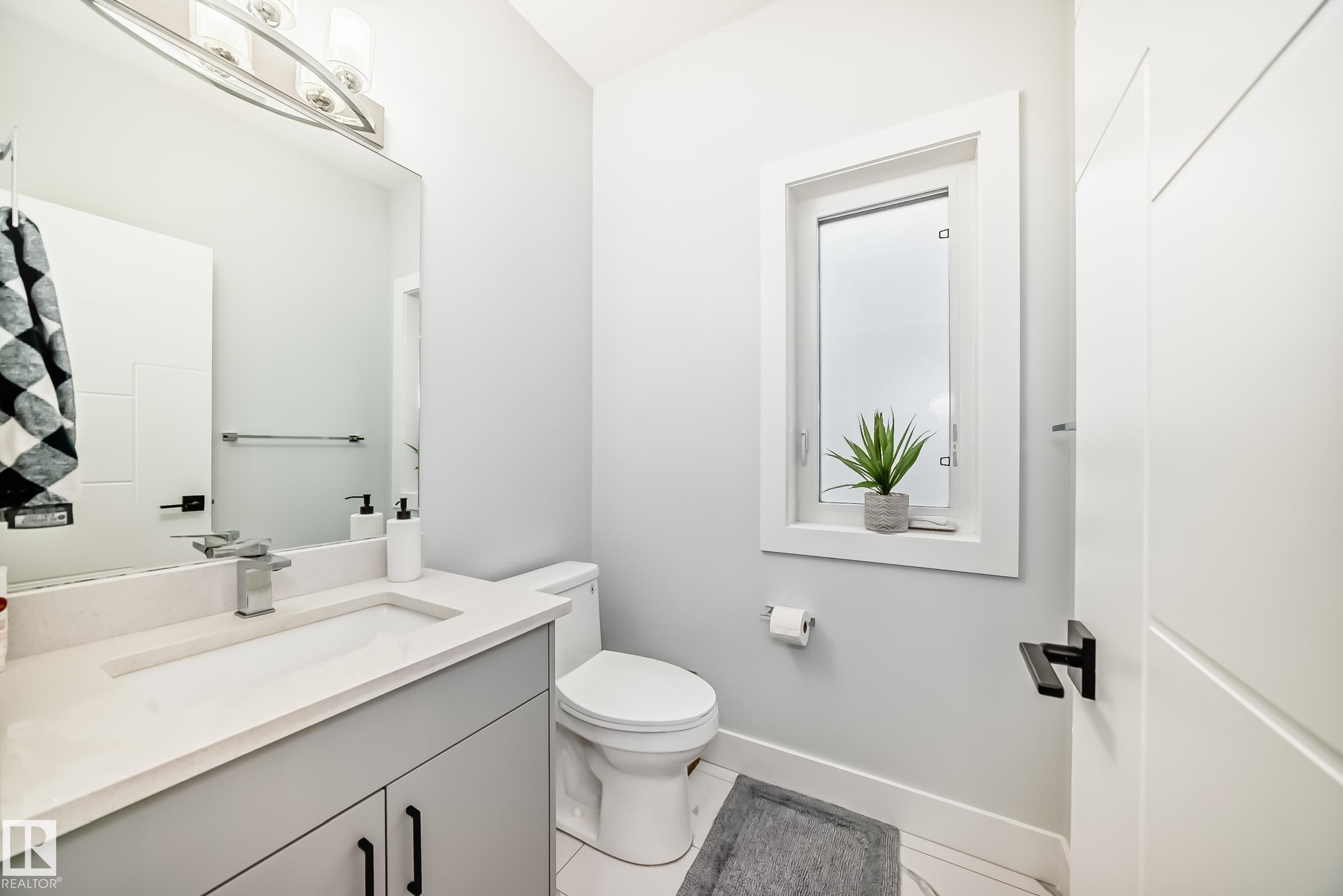9830 73 Avenue, Edmonton, AB