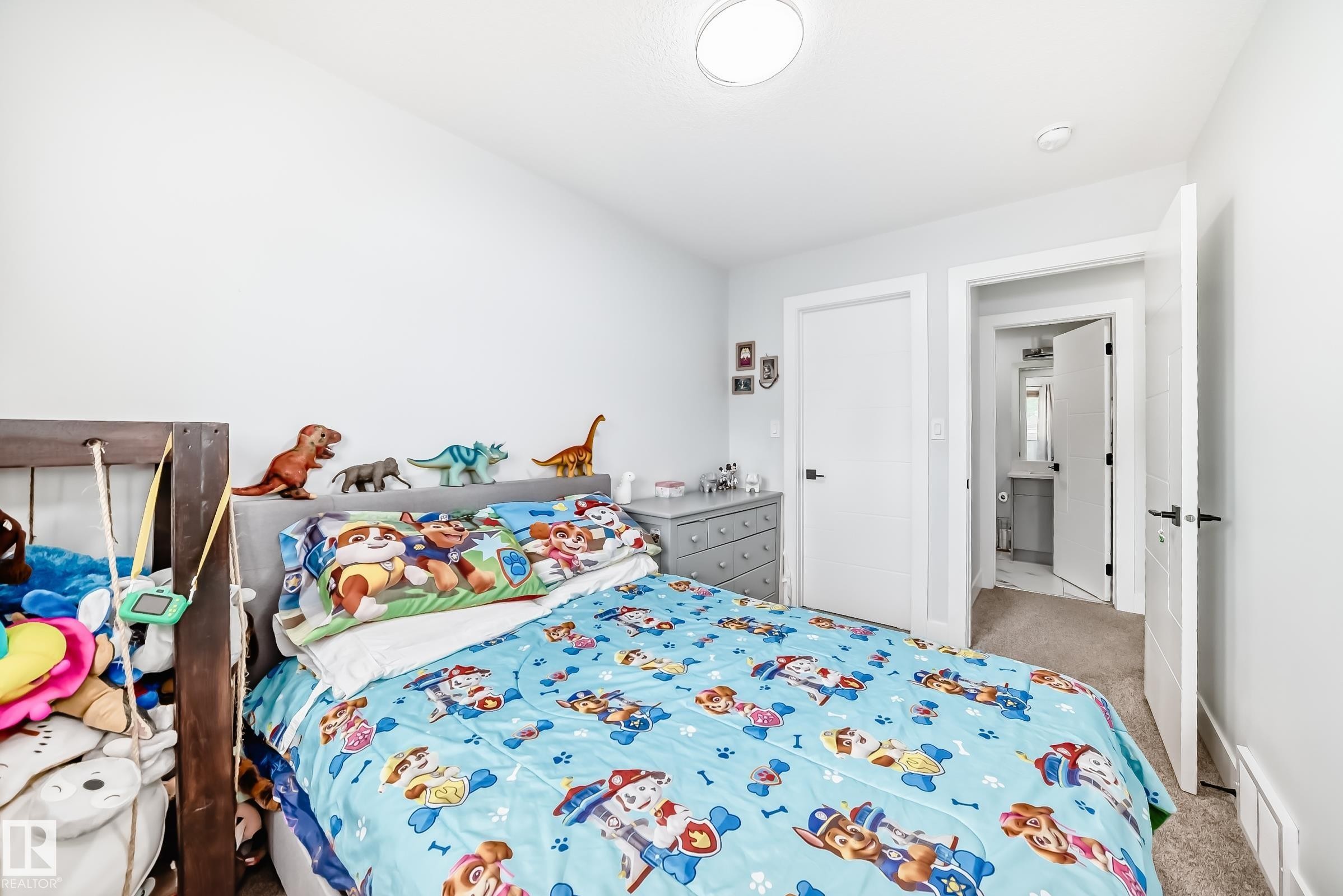9830 73 Avenue, Edmonton, AB