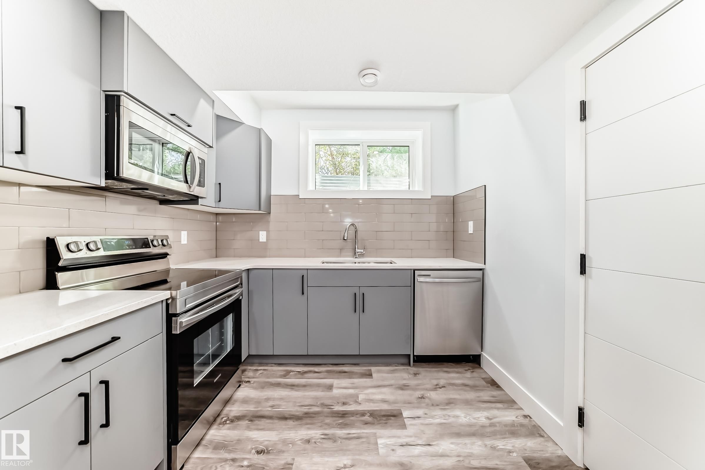 9830 73 Avenue, Edmonton, AB