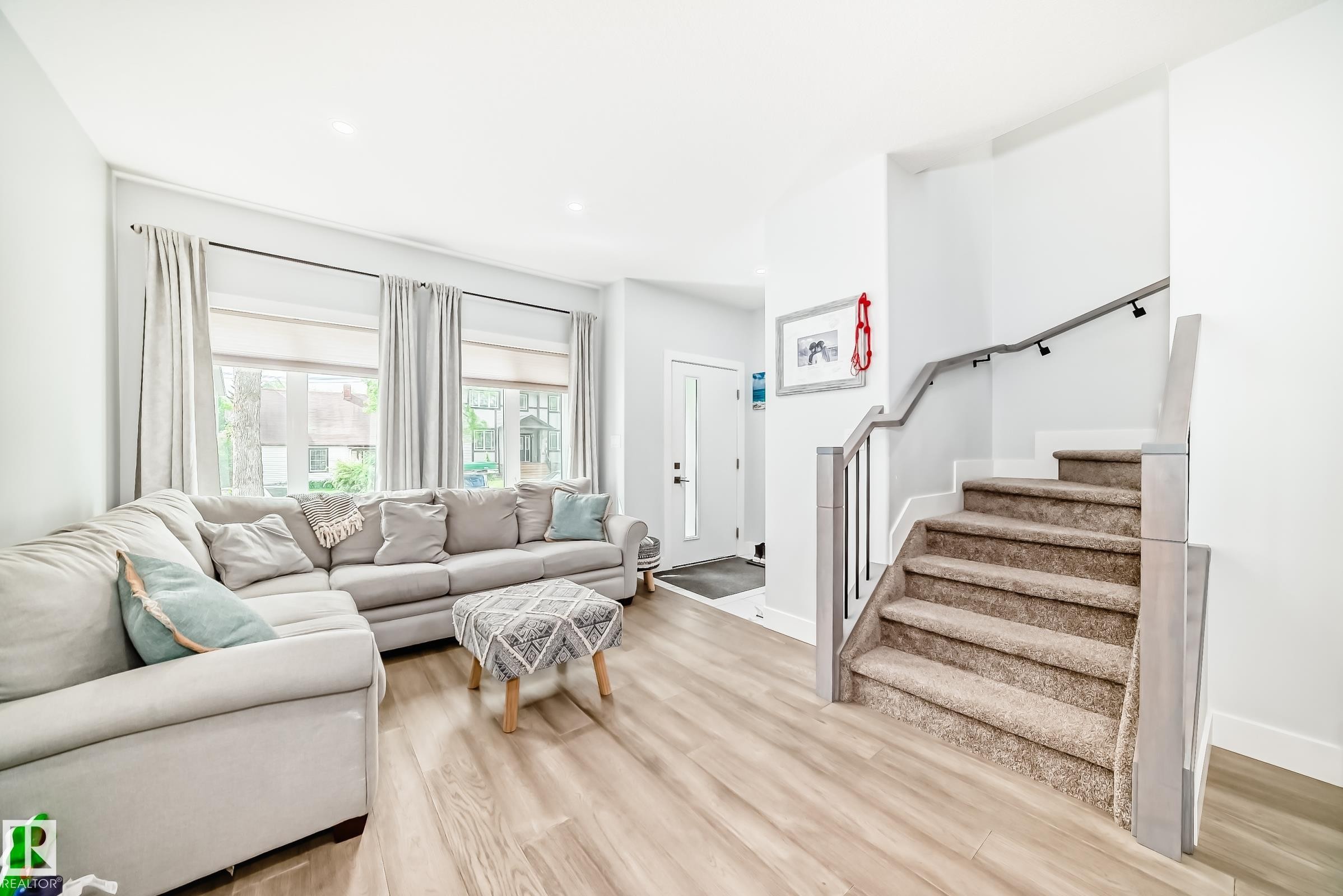 9830 73 Avenue, Edmonton, AB