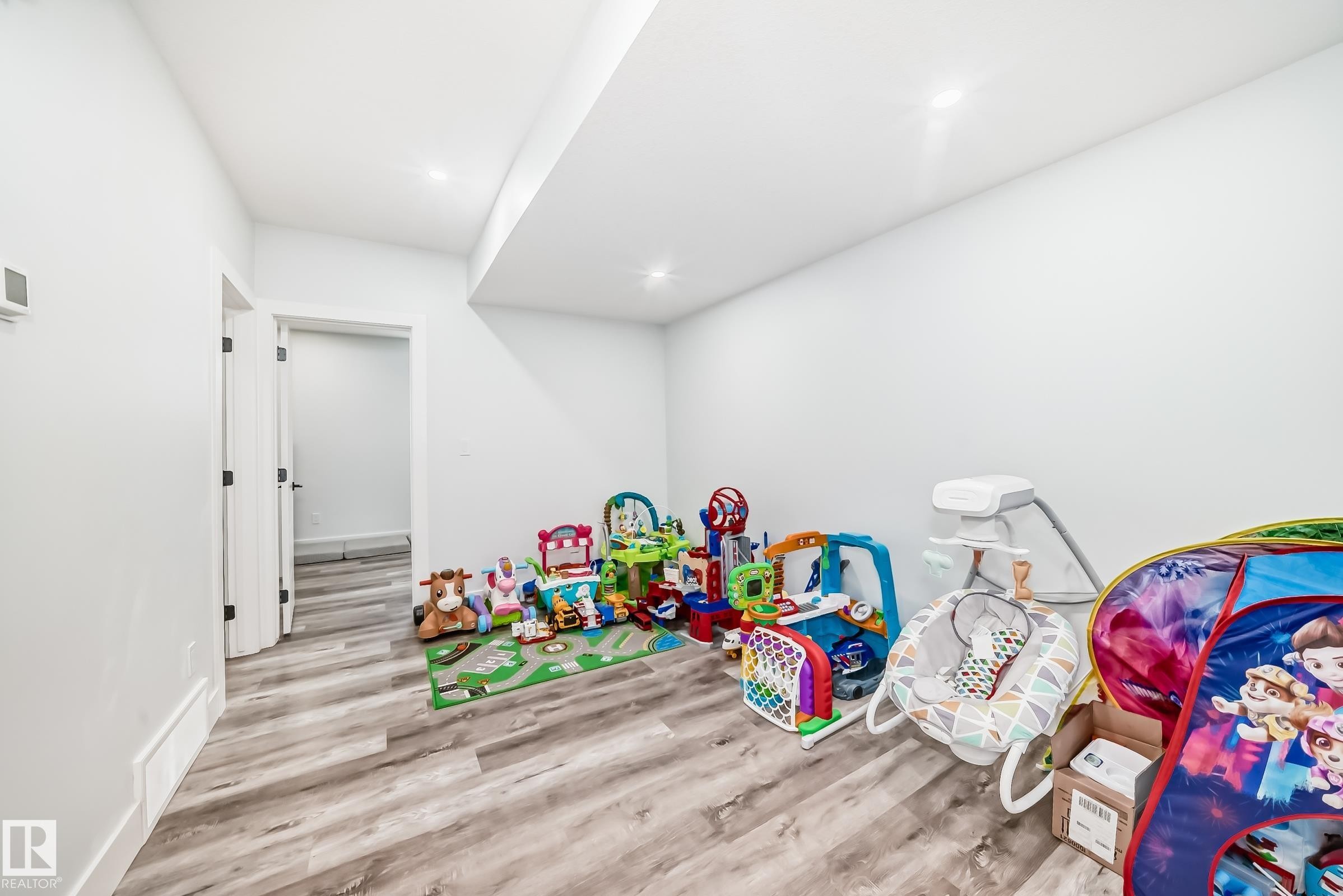 9830 73 Avenue, Edmonton, AB