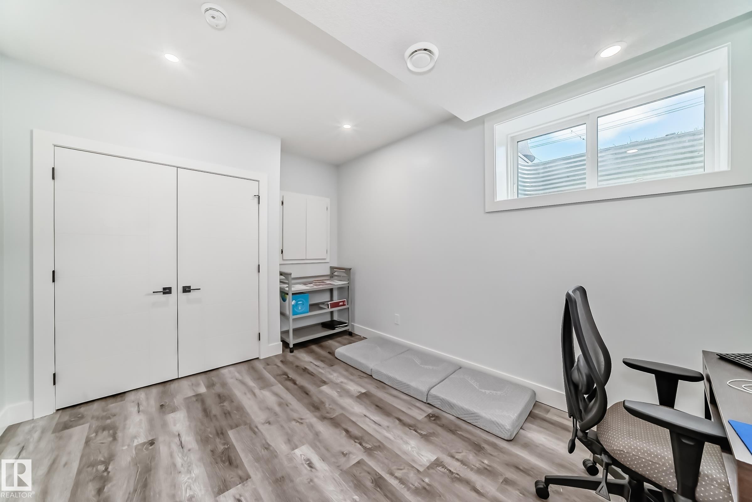 9830 73 Avenue, Edmonton, AB