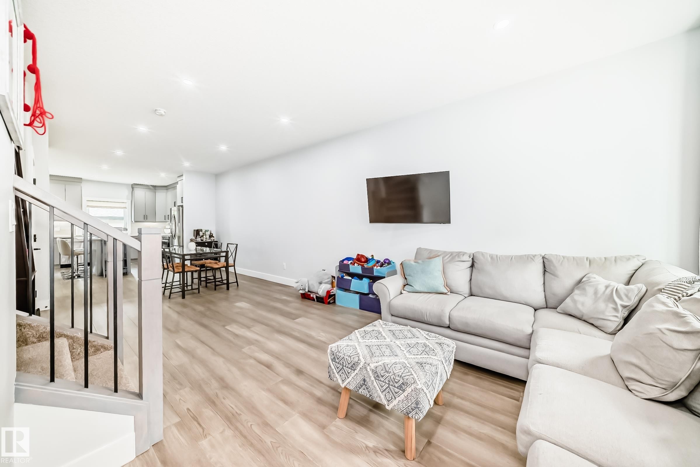9830 73 Avenue, Edmonton, AB