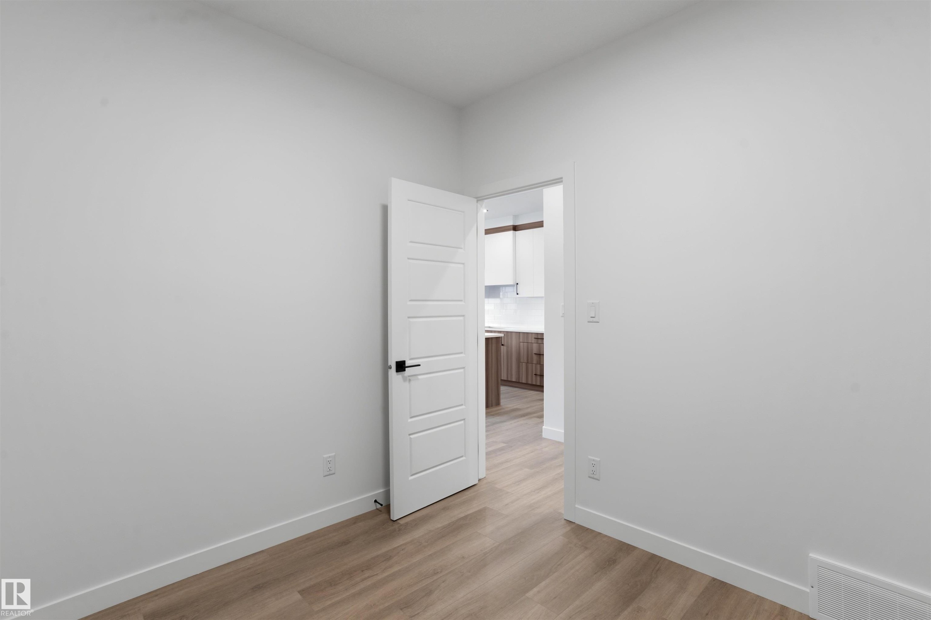 170 Munn Way, Leduc, AB - Indoor Photo Showing Other Room