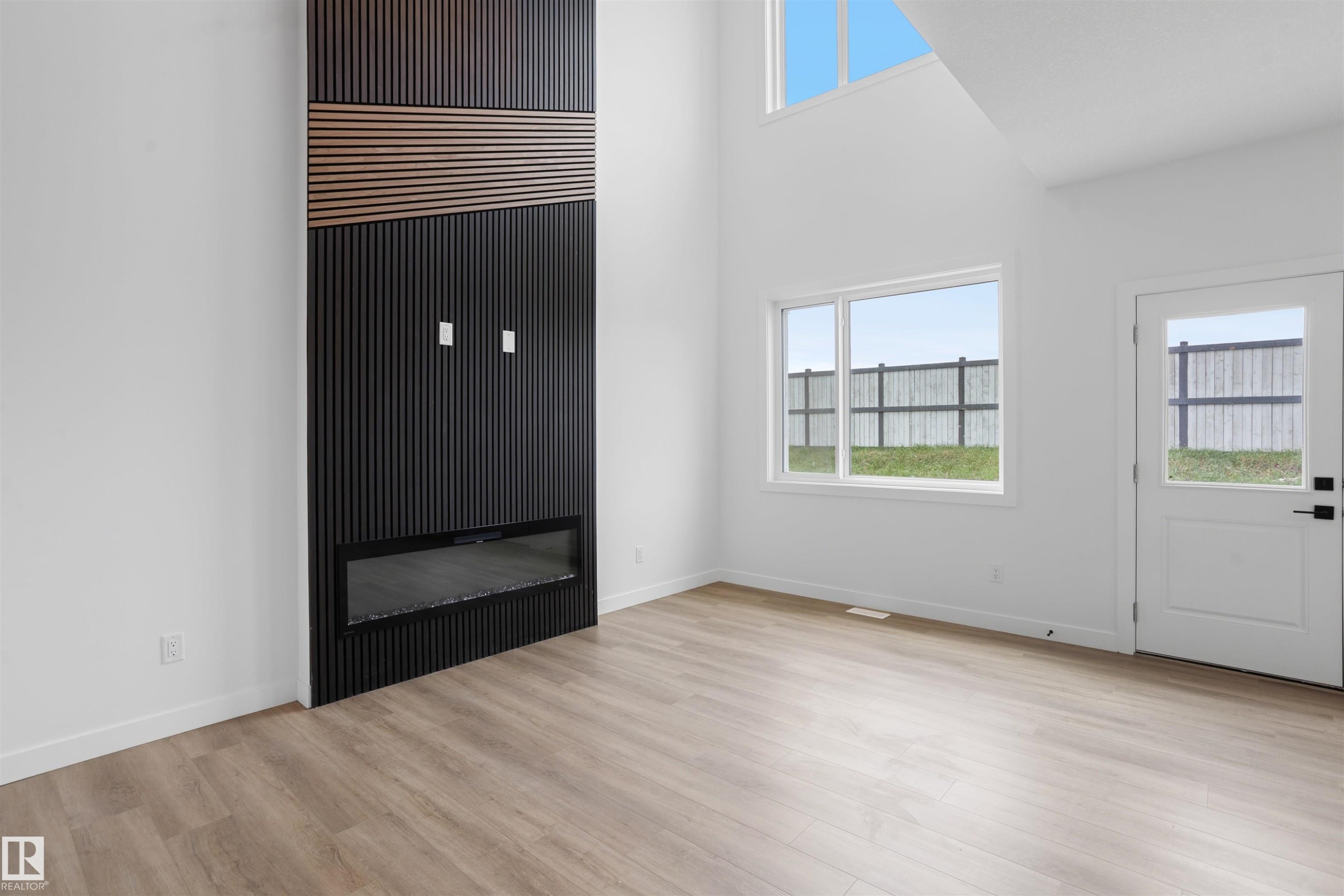 170 Munn Way, Leduc, AB - Indoor Photo Showing Other Room