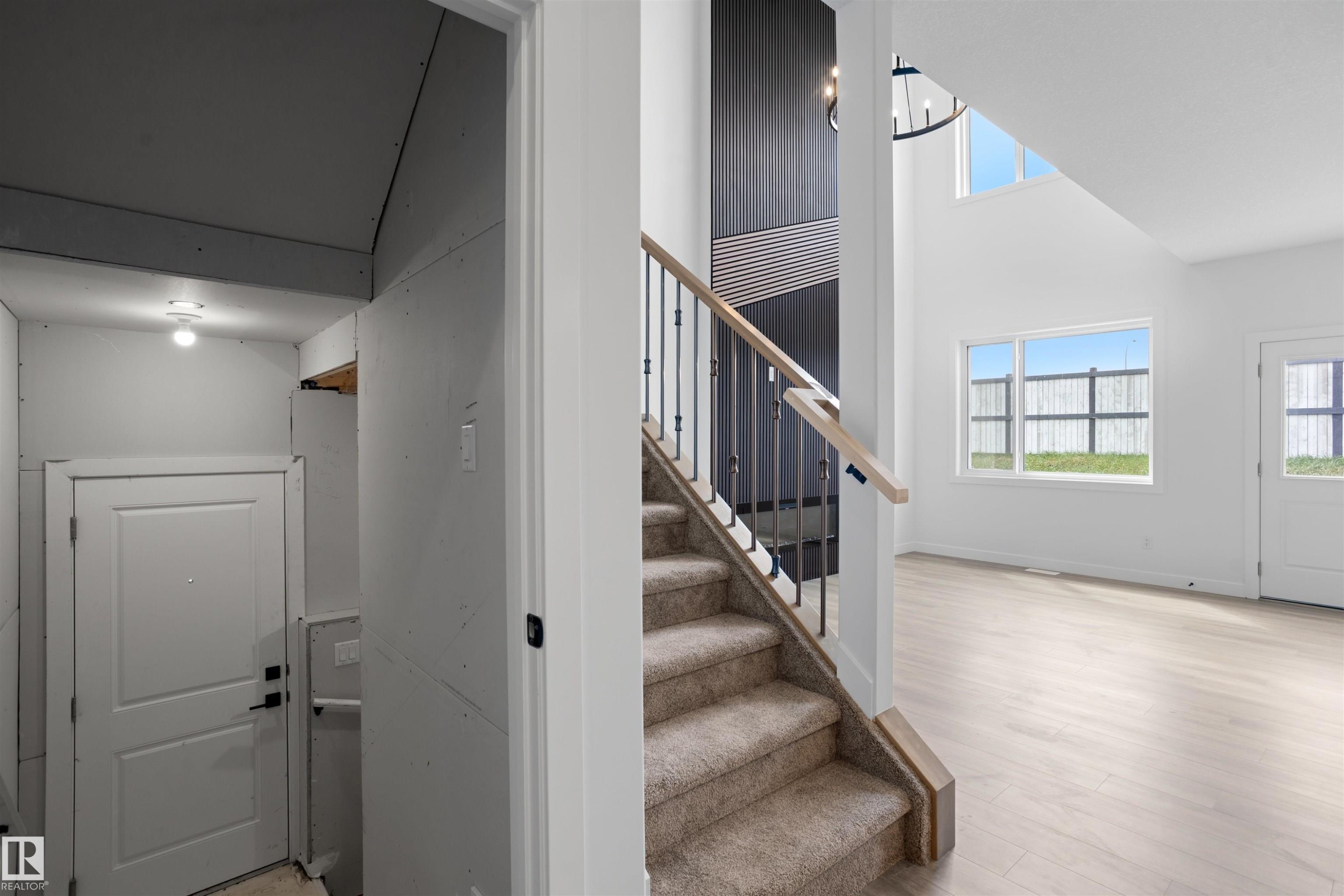 170 Munn Way, Leduc, AB - Indoor Photo Showing Other Room