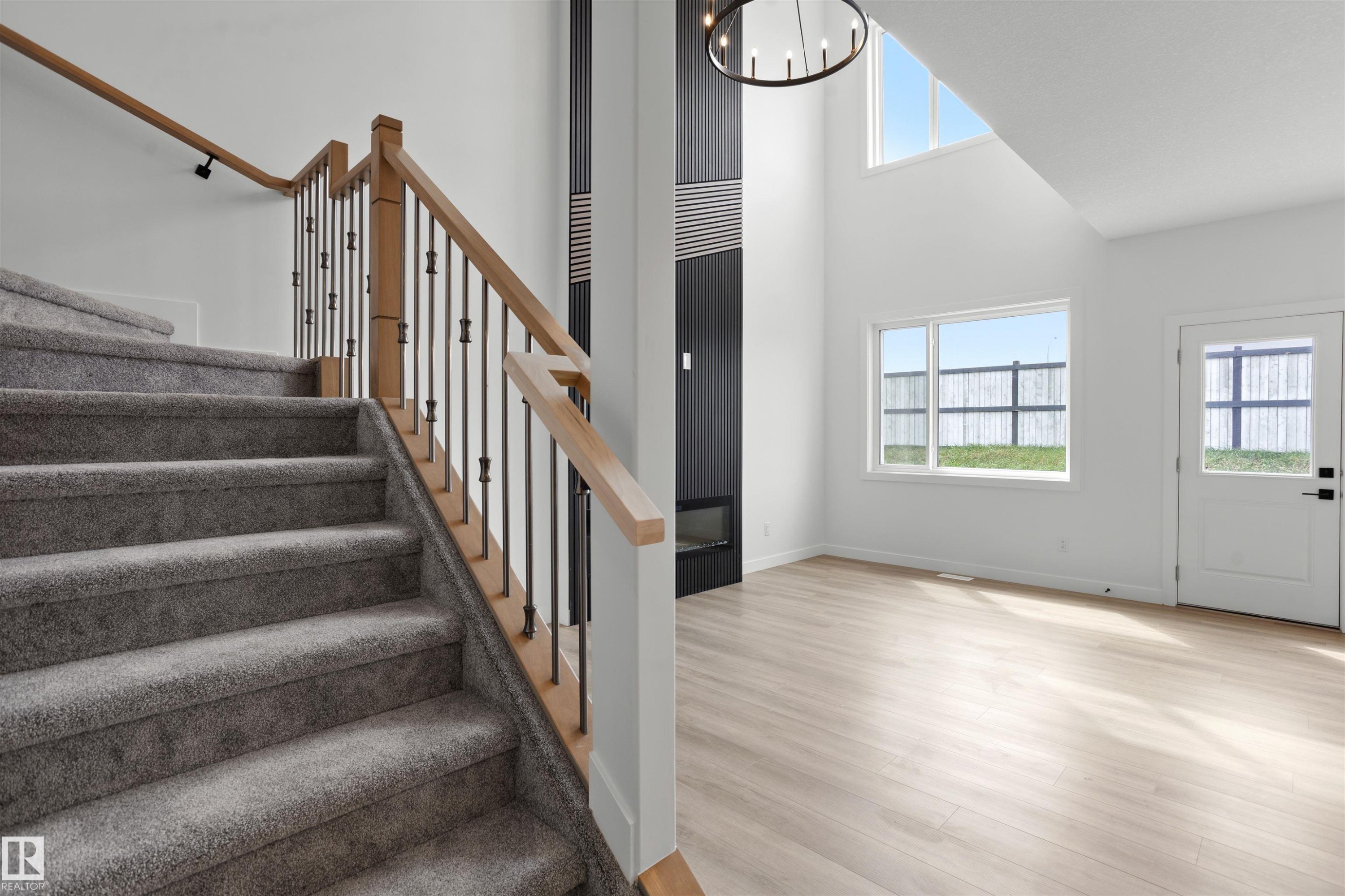 170 Munn Way, Leduc, AB - Indoor Photo Showing Other Room