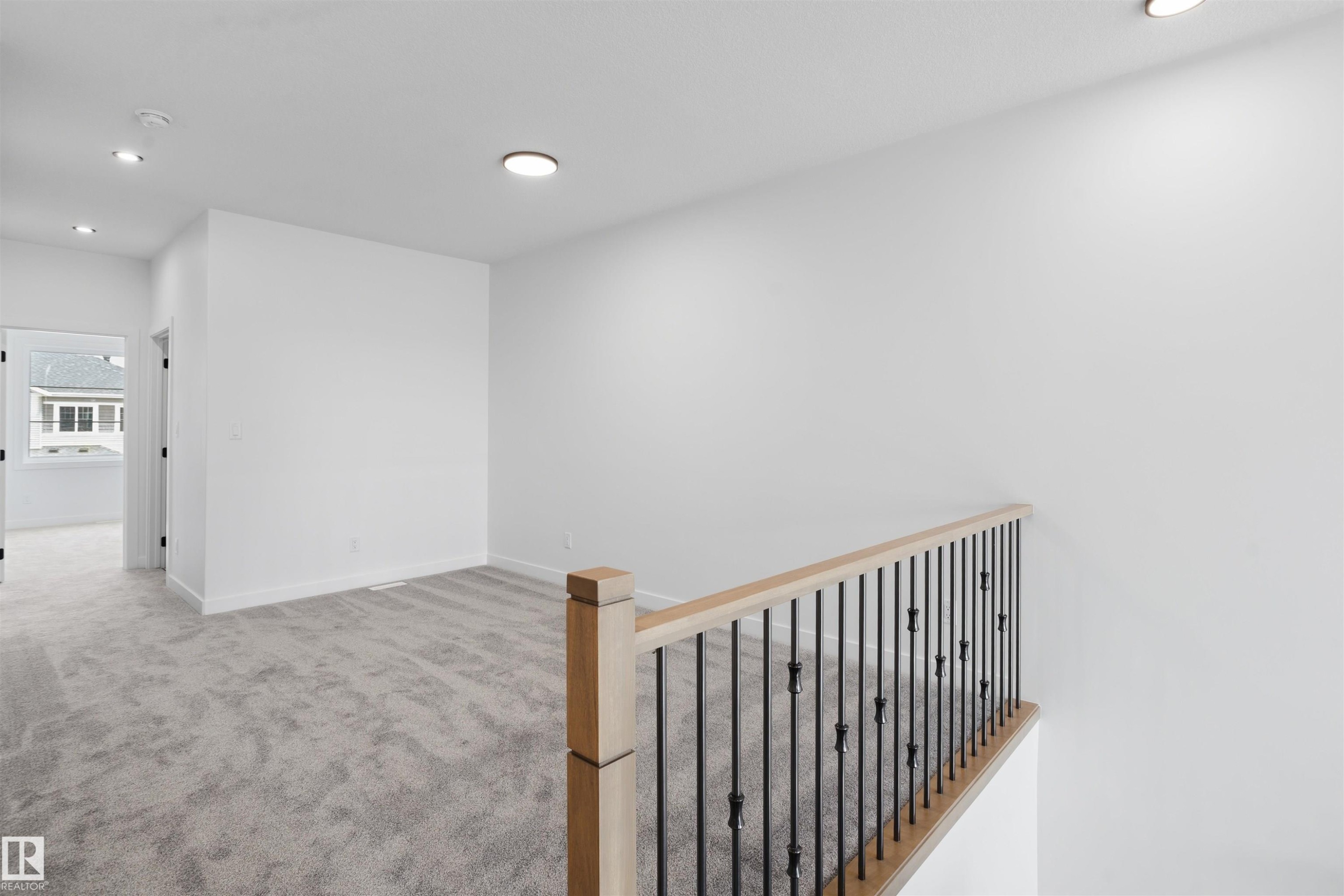 170 Munn Way, Leduc, AB - Indoor Photo Showing Other Room