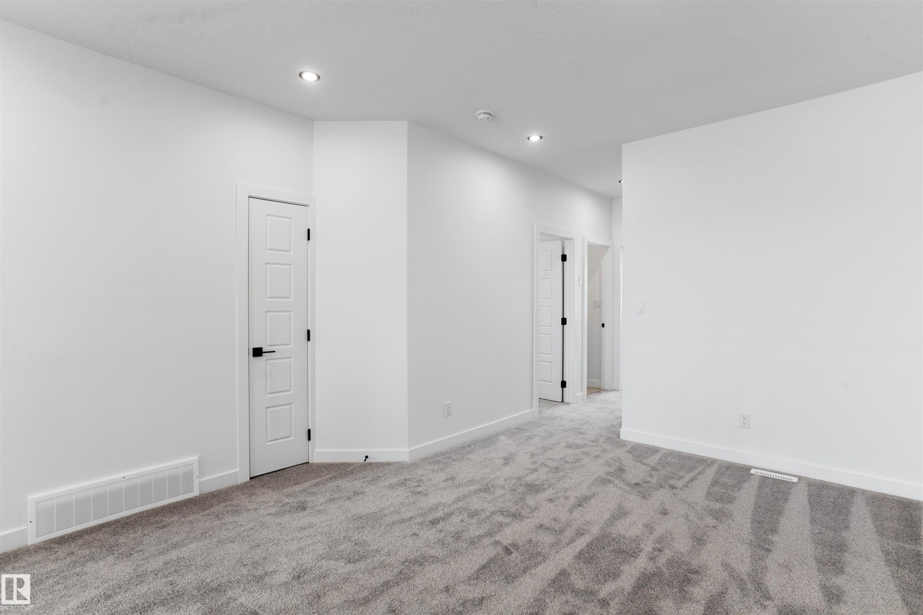 170 Munn Way, Leduc, AB - Indoor Photo Showing Other Room
