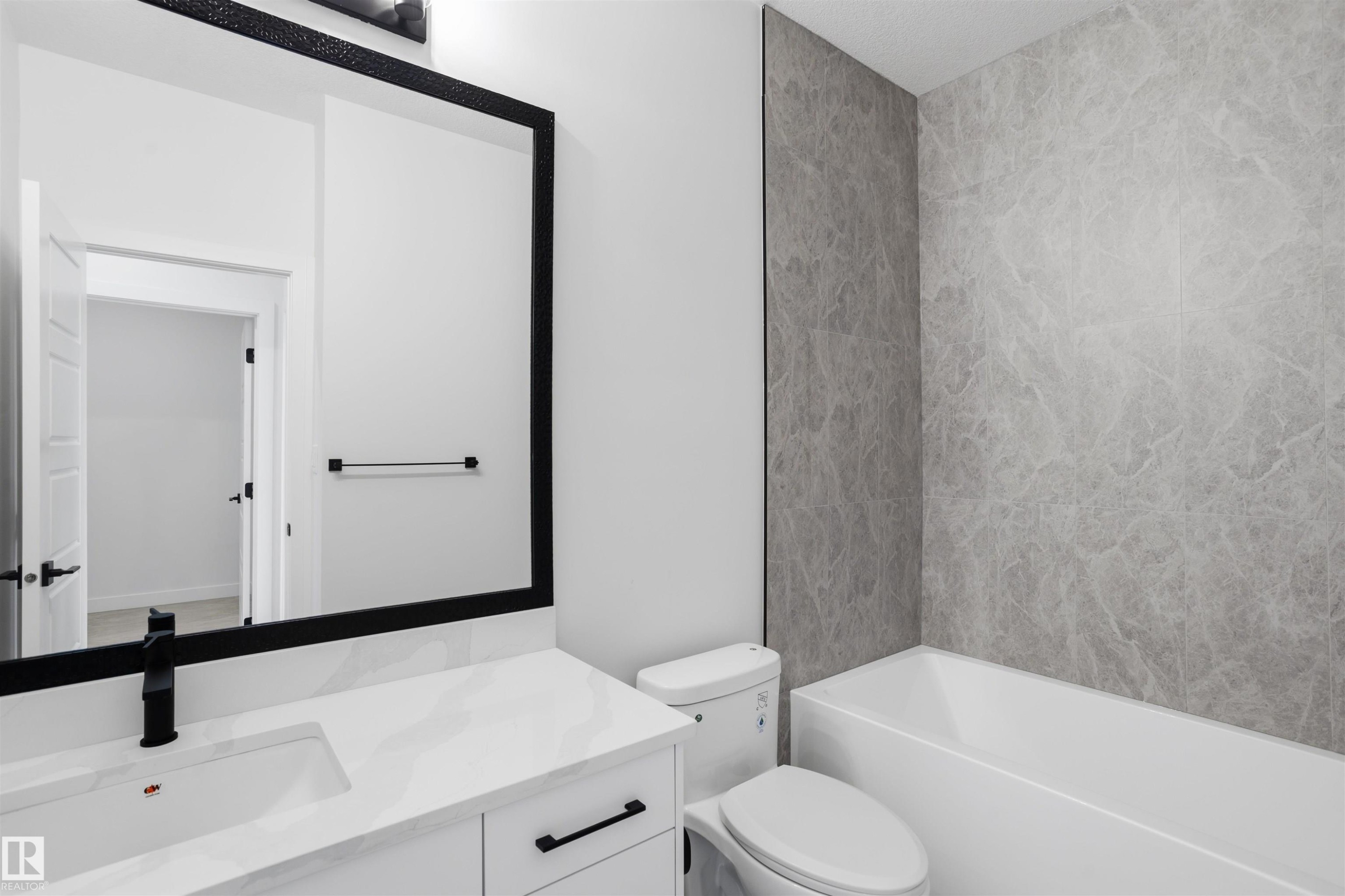 170 Munn Way, Leduc, AB - Indoor Photo Showing Bathroom