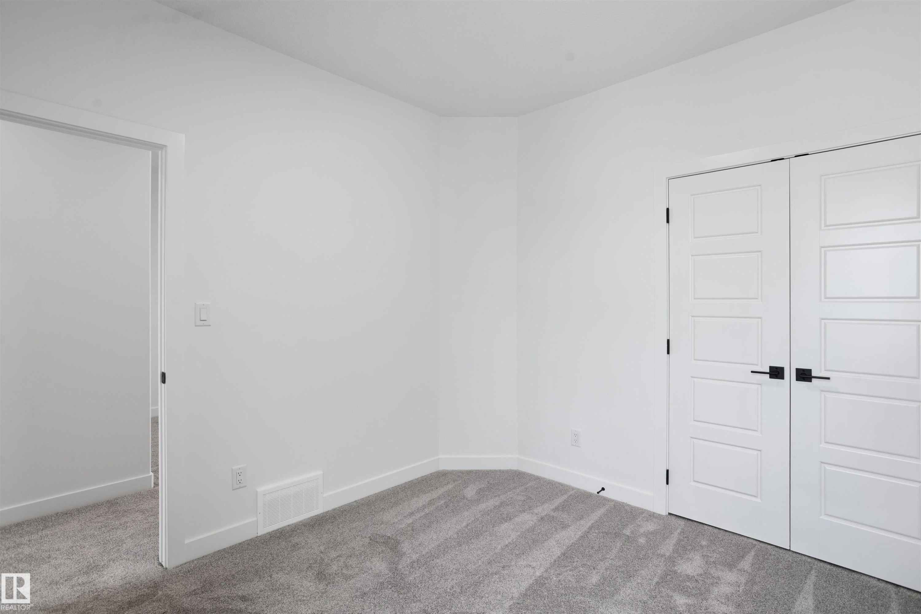 170 Munn Way, Leduc, AB - Indoor Photo Showing Other Room