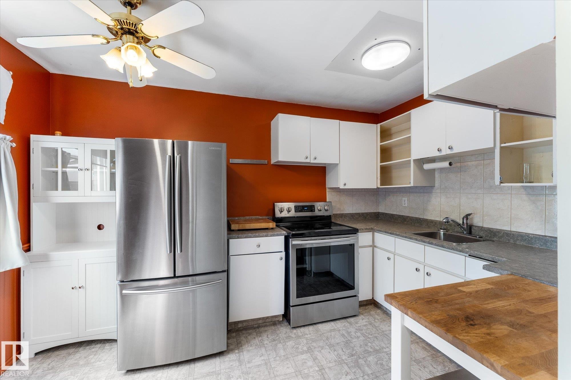 210 Roseland Village, Edmonton, AB