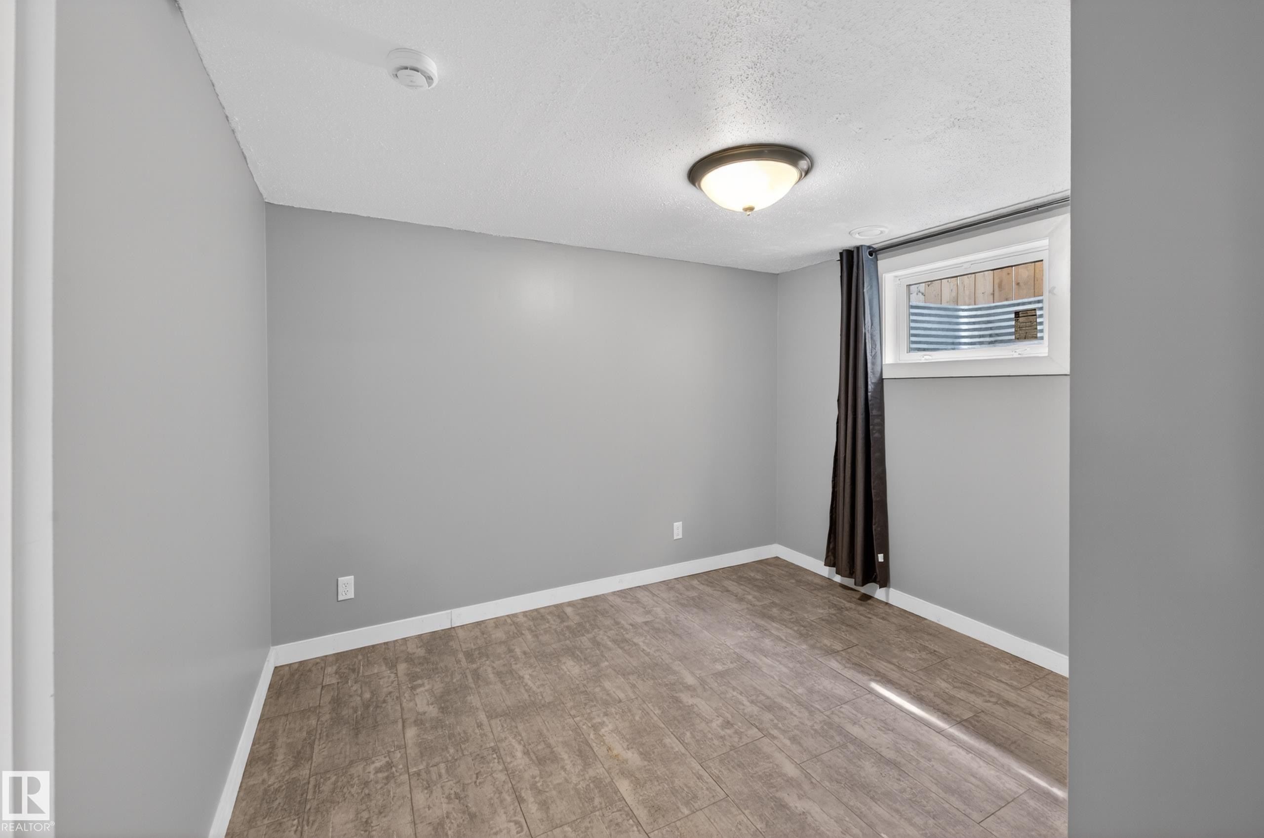 15115 22 Street, Edmonton, AB