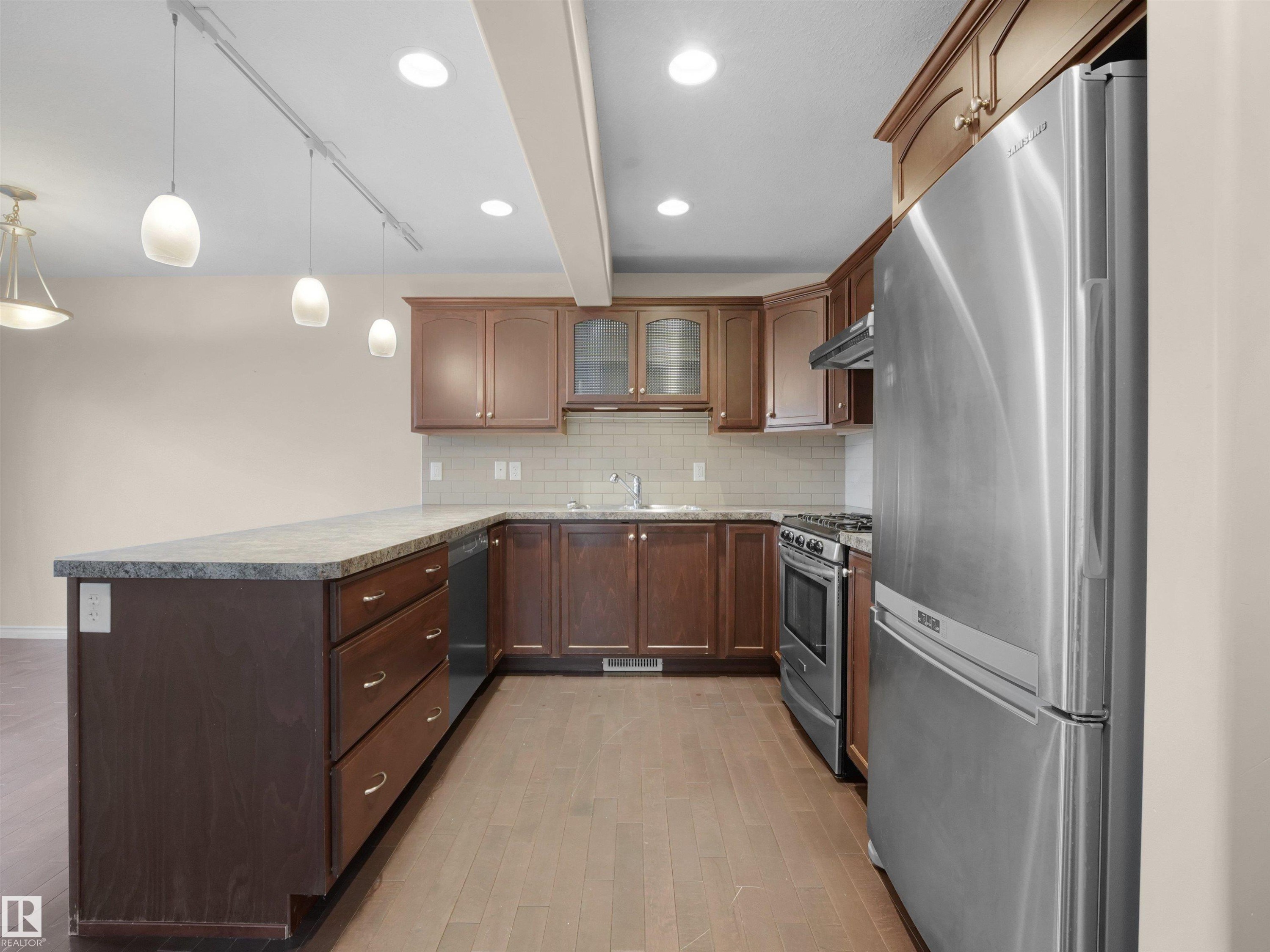 Kitchen - 21316 45A Avenue Nw, Edmonton, AB