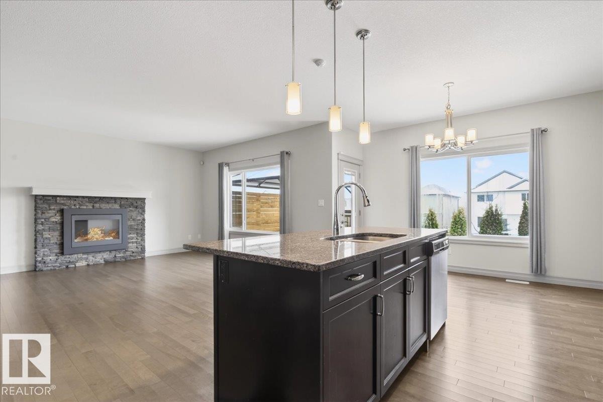 5912 19 Avenue Sw, Edmonton, AB - Indoor With Fireplace