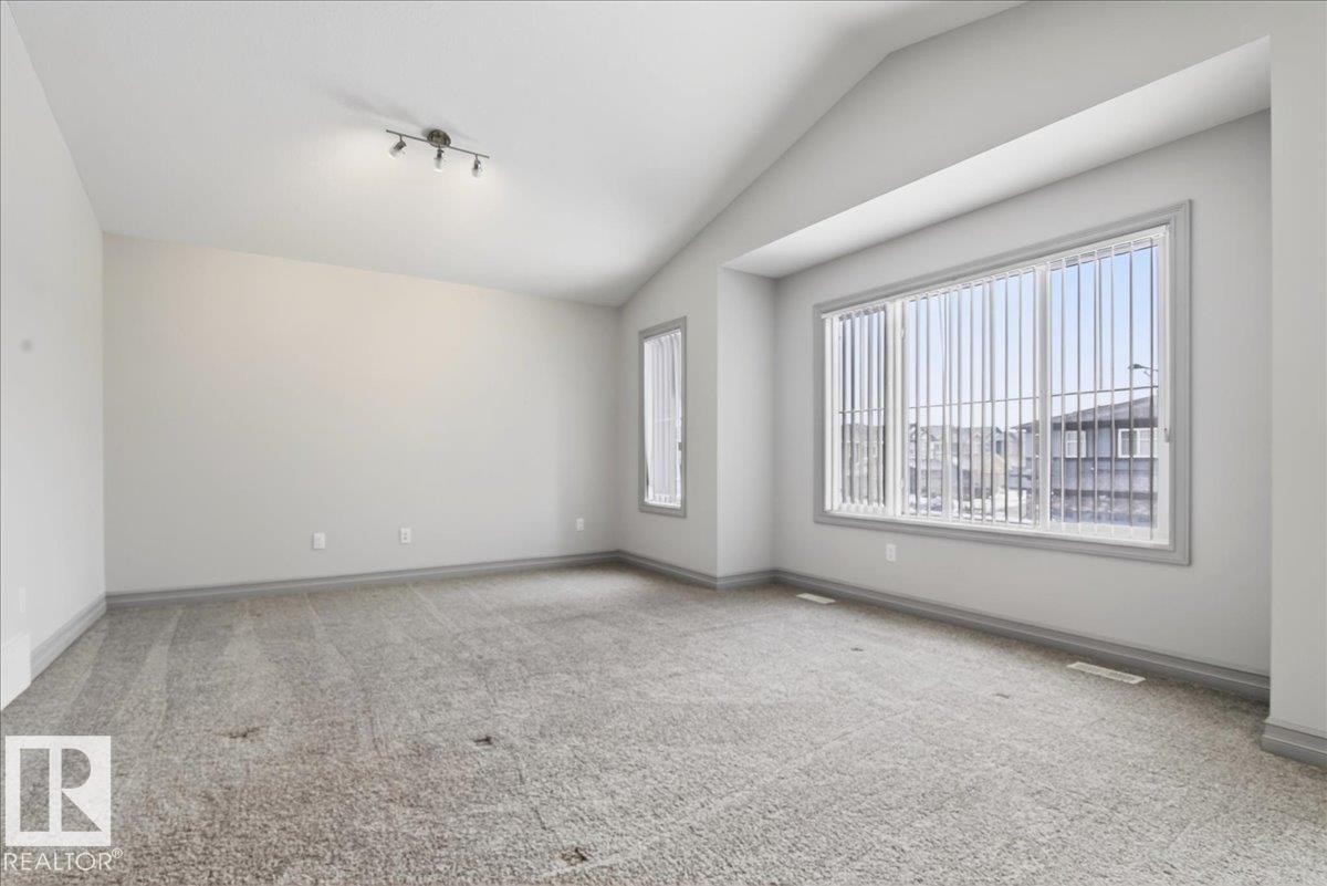 5912 19 Avenue Sw, Edmonton, AB - Indoor Photo Showing Other Room