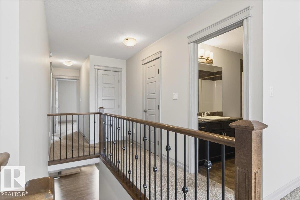 5912 19 Avenue Sw, Edmonton, AB - Indoor Photo Showing Other Room