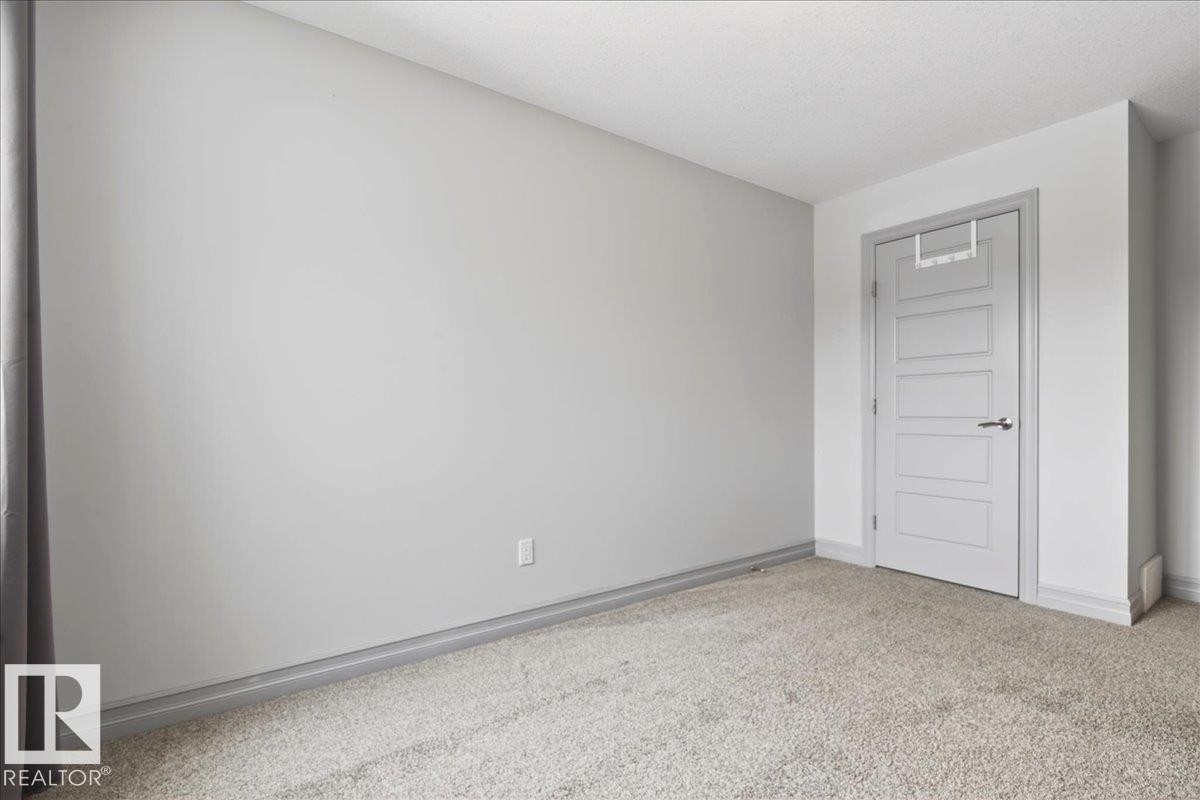 5912 19 Avenue Sw, Edmonton, AB - Indoor Photo Showing Other Room
