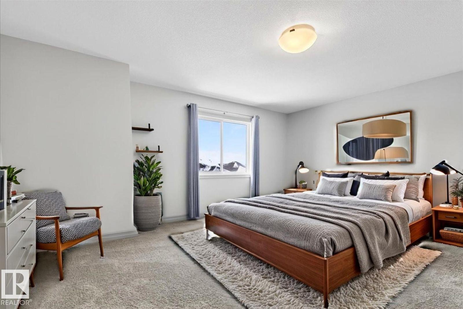 5912 19 Avenue Sw, Edmonton, AB - Indoor Photo Showing Bedroom