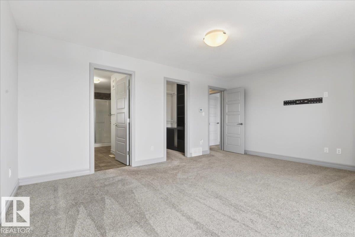 5912 19 Avenue Sw, Edmonton, AB - Indoor Photo Showing Other Room