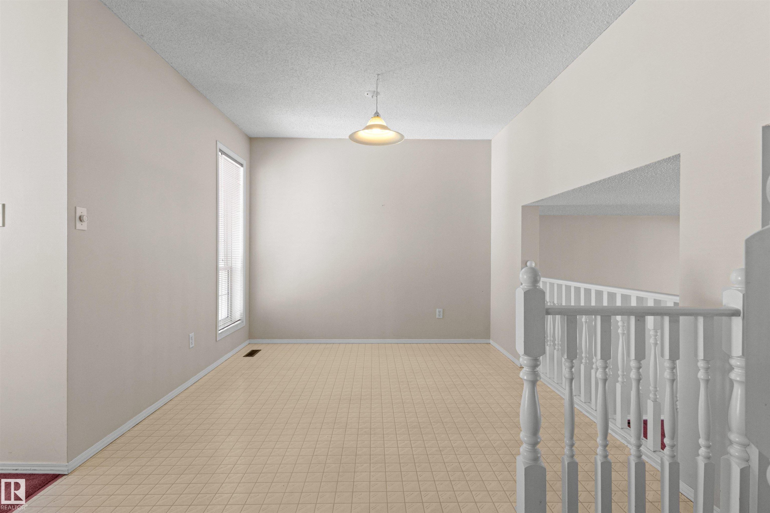#12 3311 58 St Nw, Edmonton, AB - Indoor Photo Showing Other Room