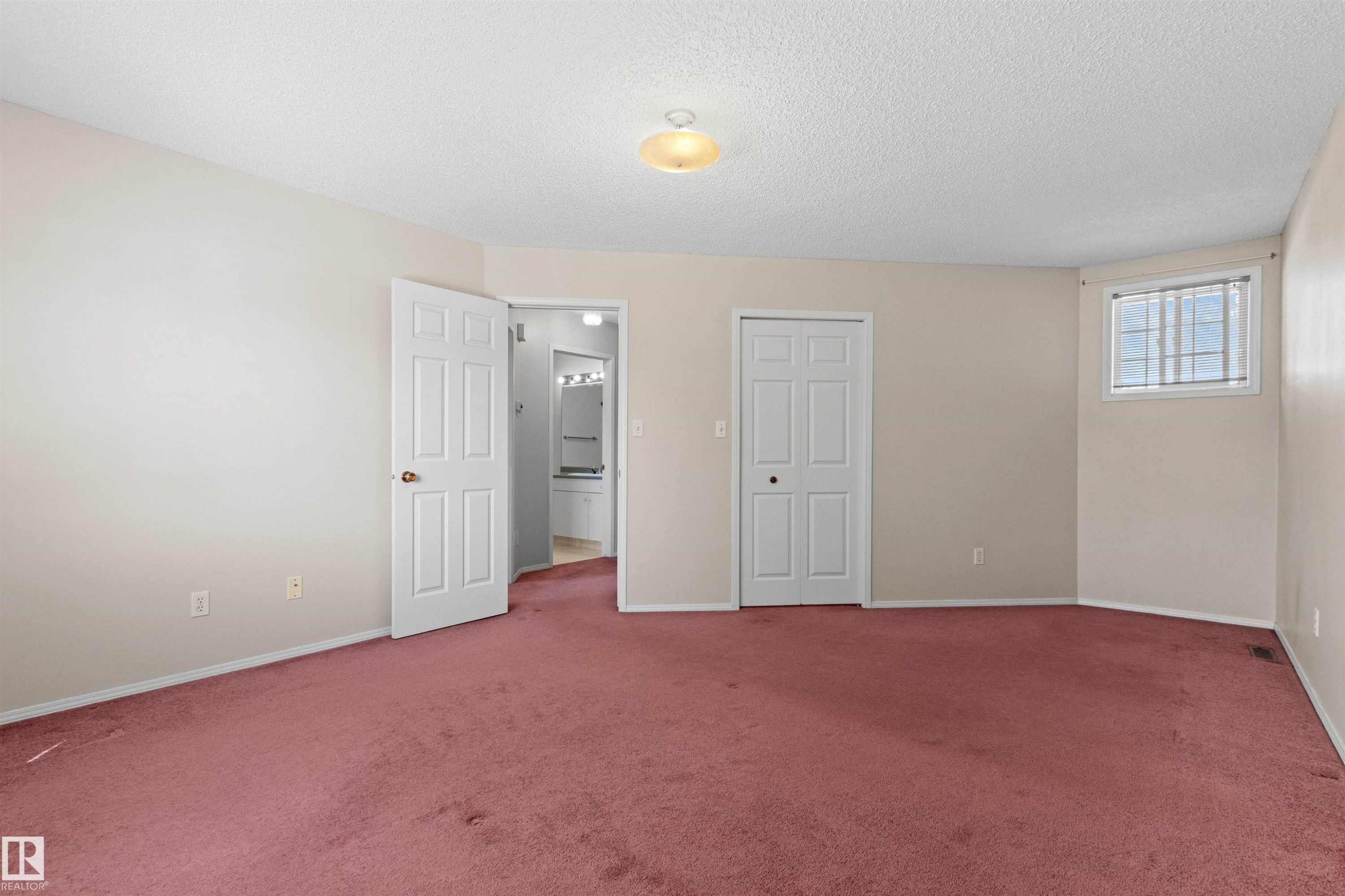 #12 3311 58 St Nw, Edmonton, AB - Indoor Photo Showing Other Room
