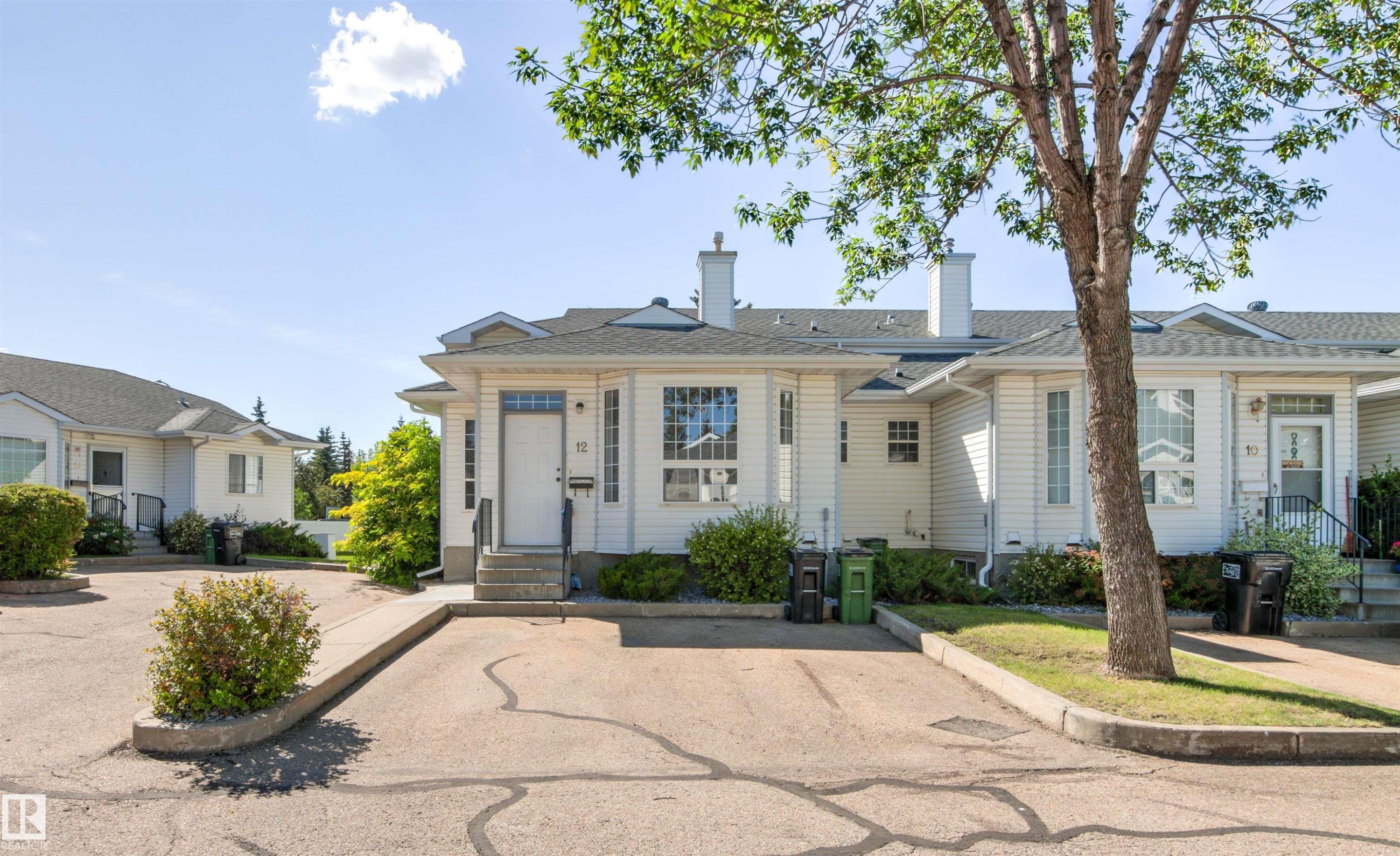 #12 3311 58 St Nw, Edmonton, AB - Outdoor With Facade