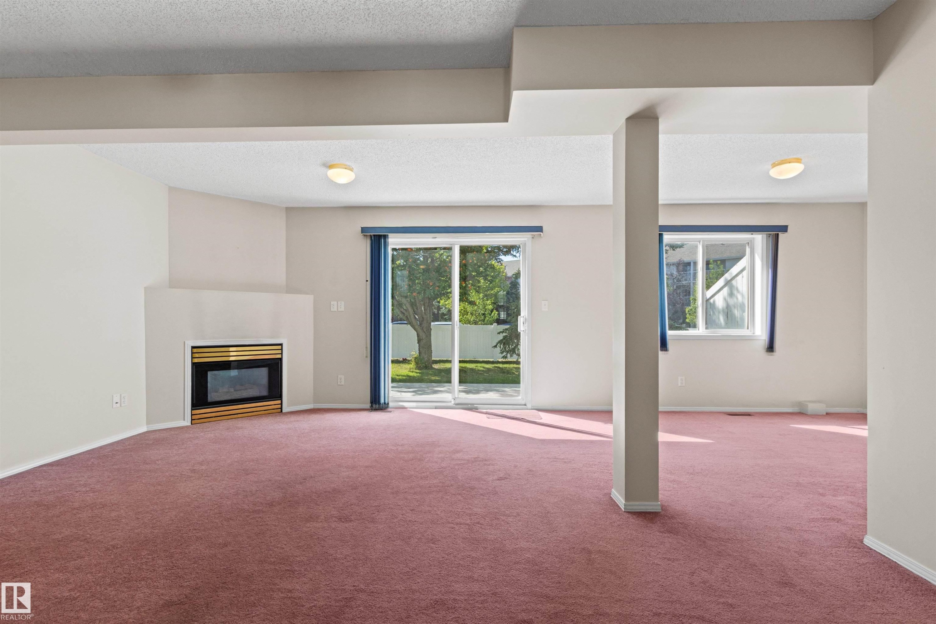 #12 3311 58 St Nw, Edmonton, AB - Indoor With Fireplace