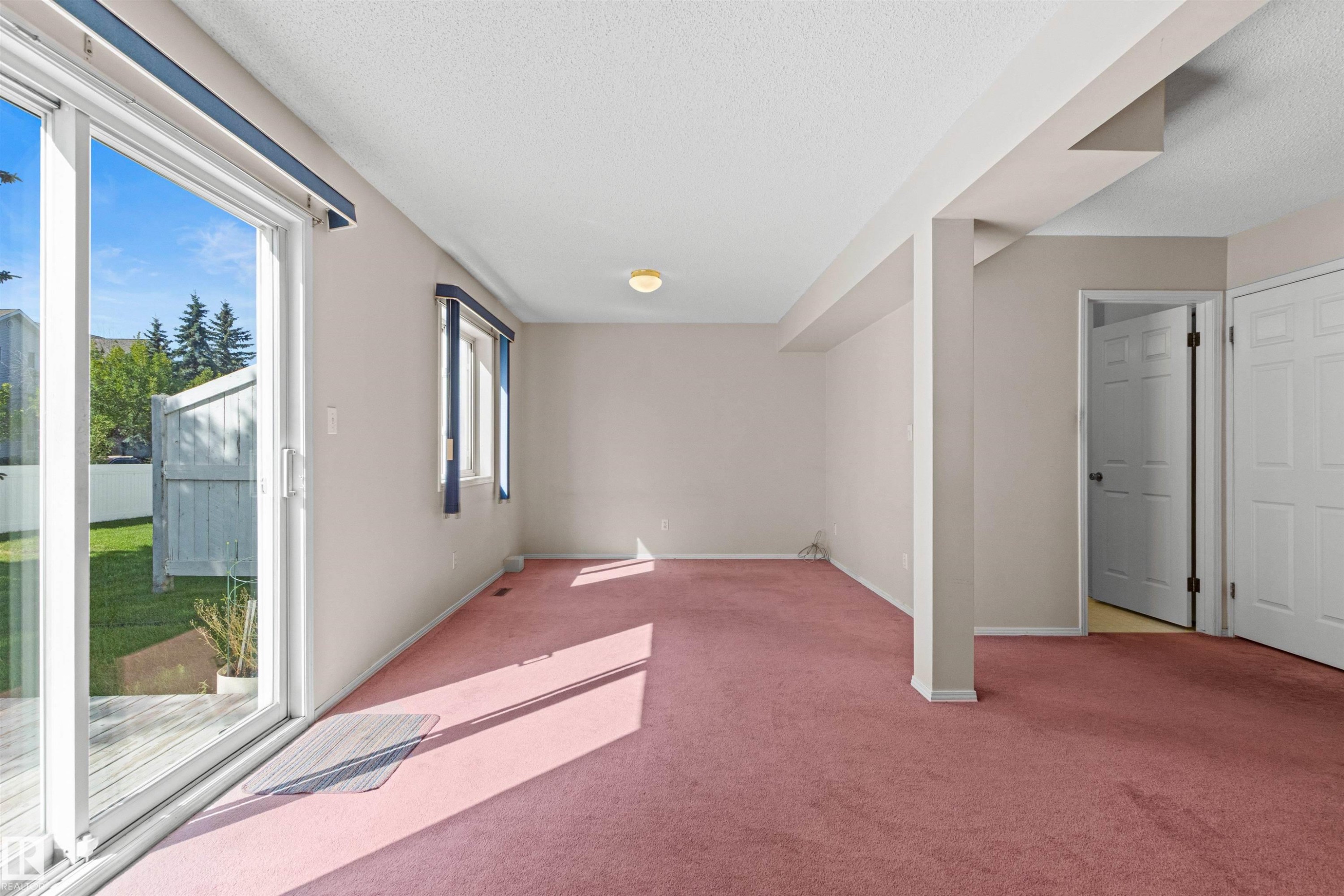 #12 3311 58 St Nw, Edmonton, AB - Indoor Photo Showing Other Room