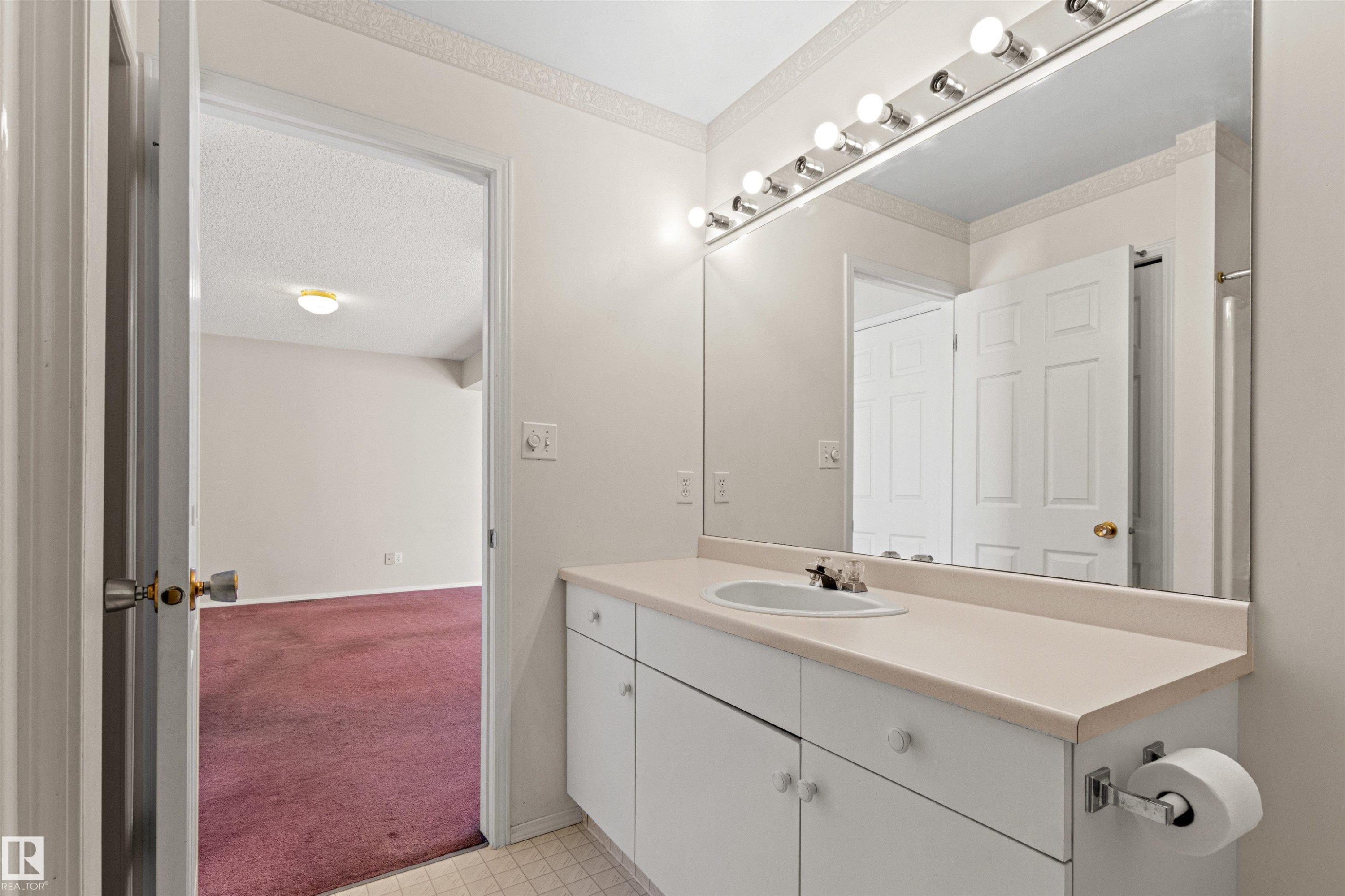 #12 3311 58 St Nw, Edmonton, AB - Indoor Photo Showing Bathroom
