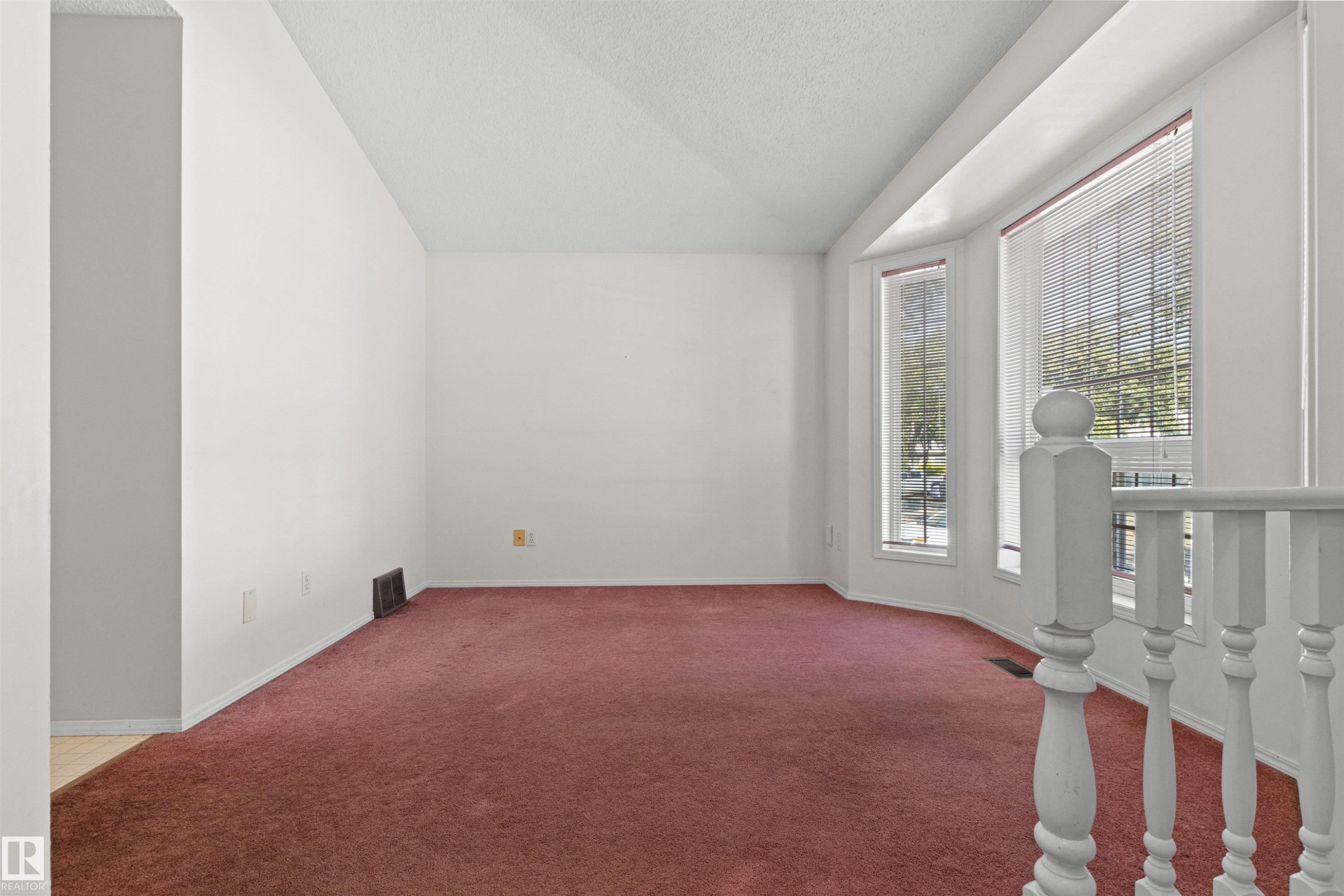#12 3311 58 St Nw, Edmonton, AB - Indoor Photo Showing Other Room
