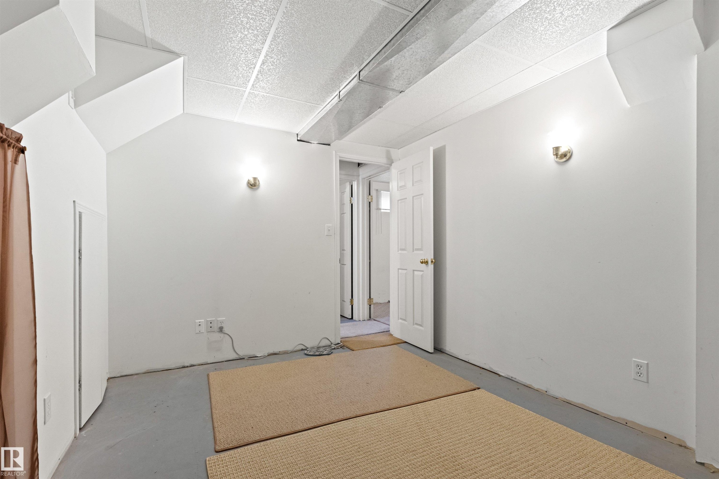 #12 3311 58 St Nw, Edmonton, AB - Indoor Photo Showing Other Room