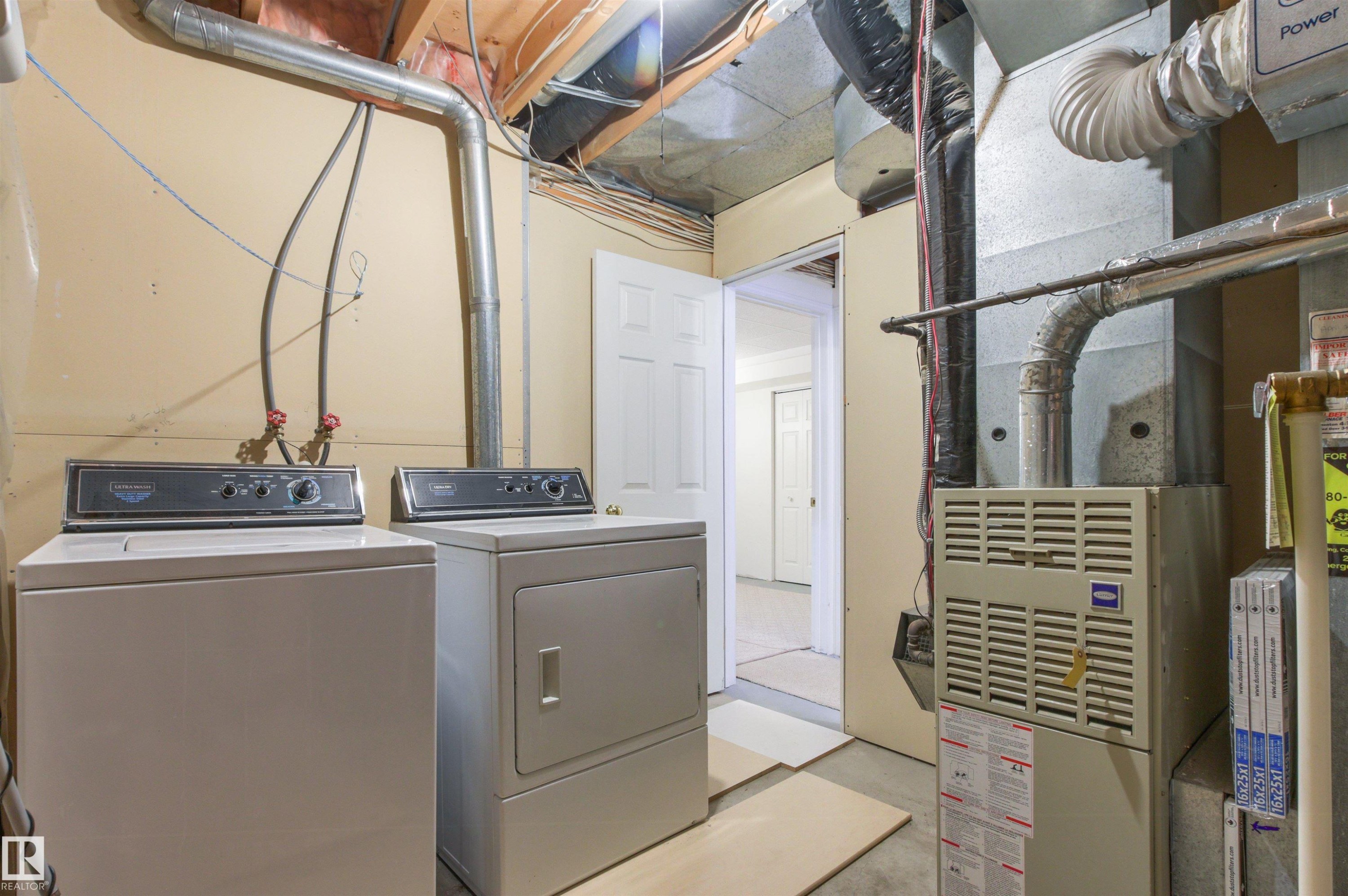 #12 3311 58 St Nw, Edmonton, AB - Indoor Photo Showing Laundry Room