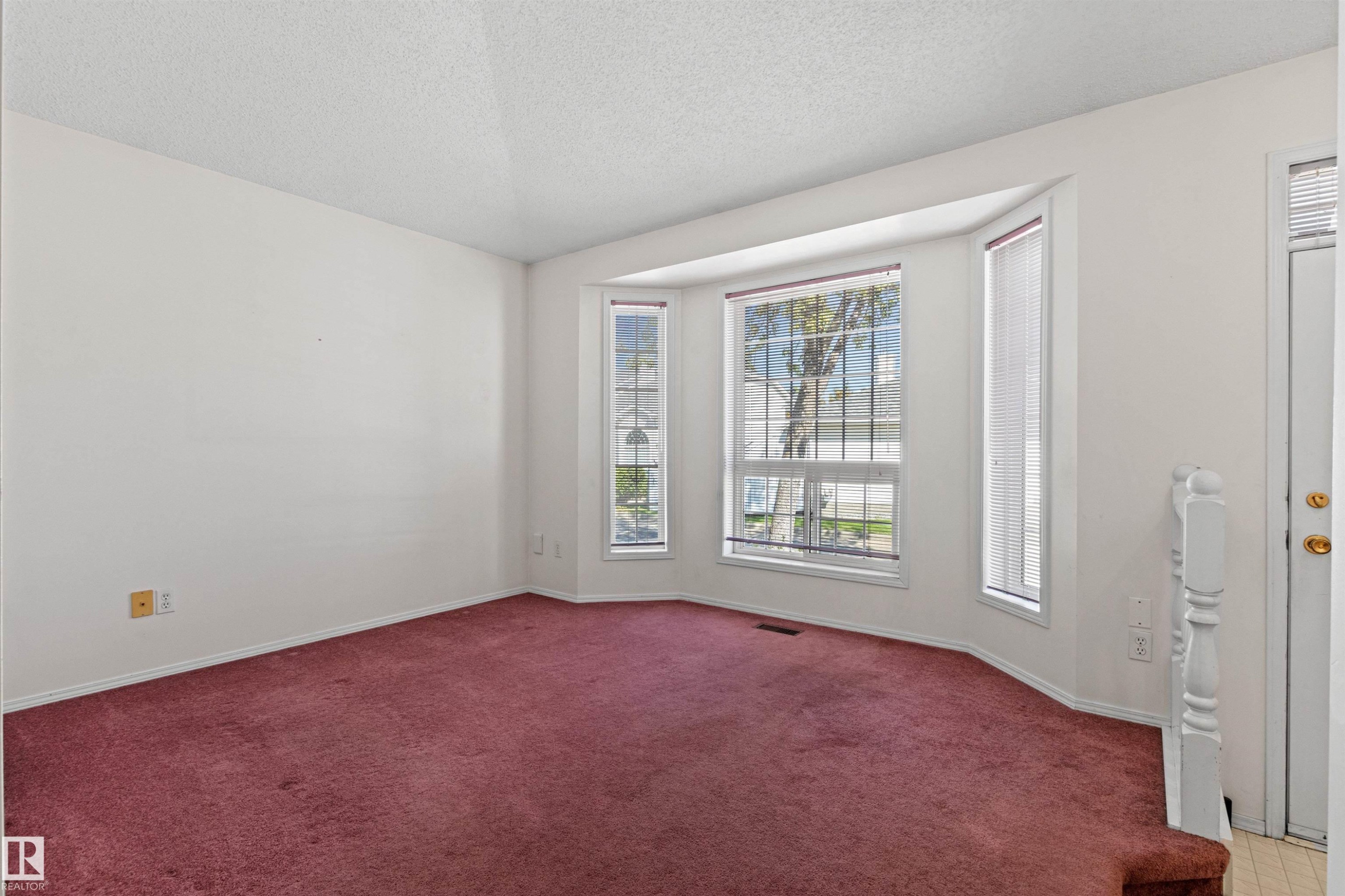 #12 3311 58 St Nw, Edmonton, AB - Indoor Photo Showing Other Room