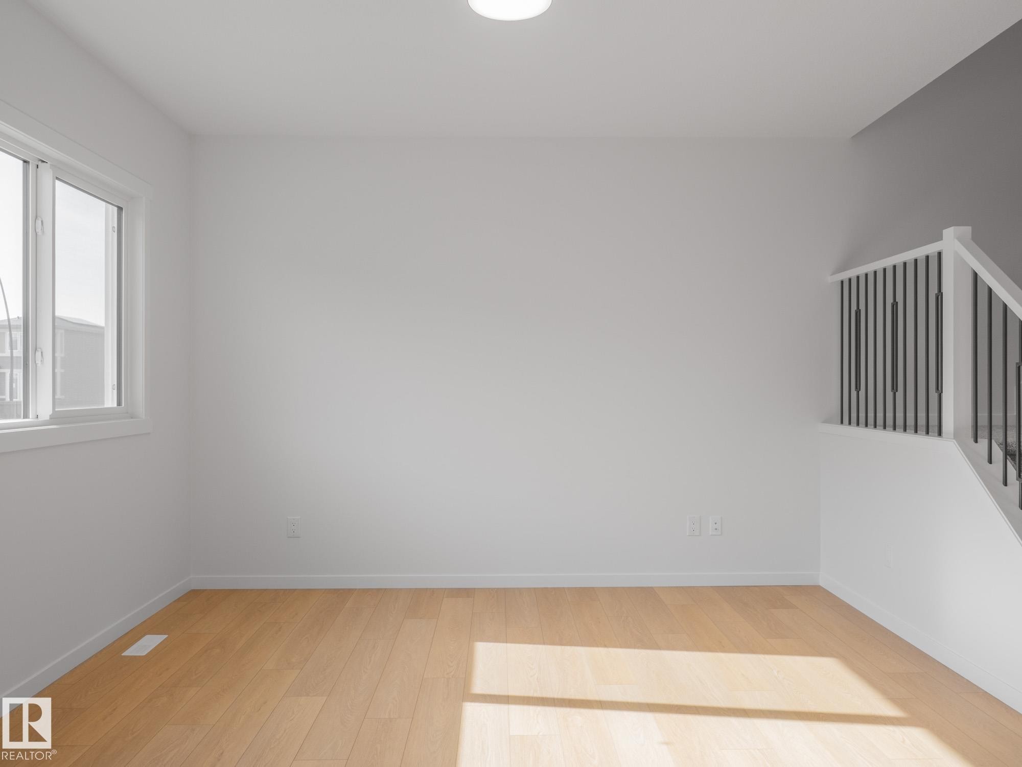 7408 Keeler Crescent Sw, Edmonton, AB - Indoor Photo Showing Other Room